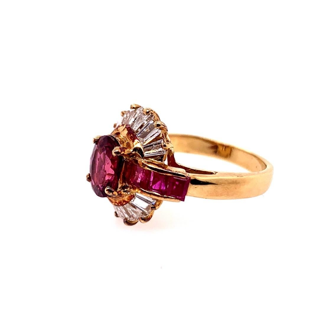 Retro Gold Cocktail Ring 3.25 Carat Natural Oval Gem Ruby and Diamond circa 1950 In Good Condition For Sale In Los Angeles, CA
