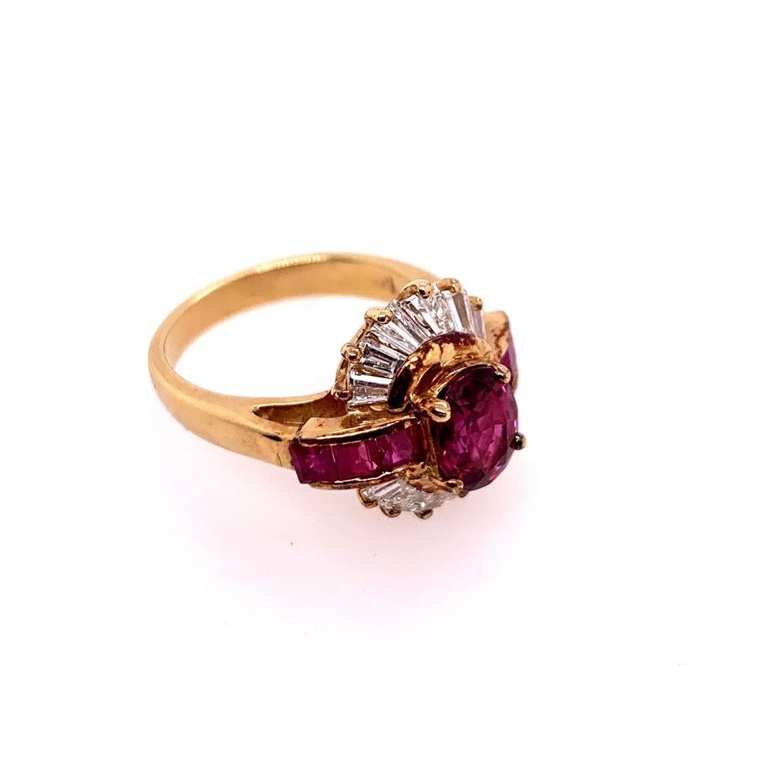 Retro Gold Cocktail Ring 3.25 Carat Natural Oval Gem Ruby and Diamond circa 1950 For Sale 1