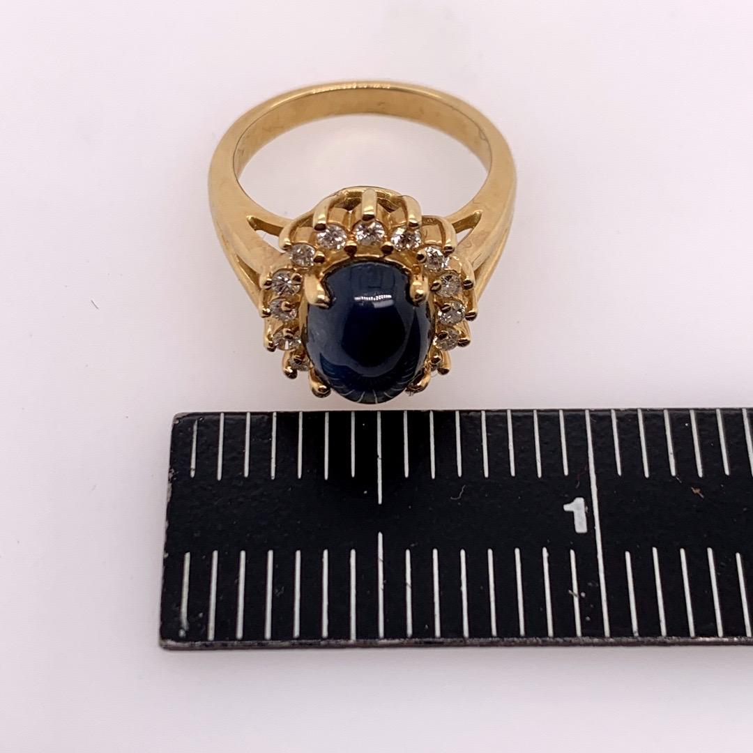 Retro Gold Cocktail Ring 4.50 Carat Natural Blue Sapphire and Diamond circa 1960 For Sale 6