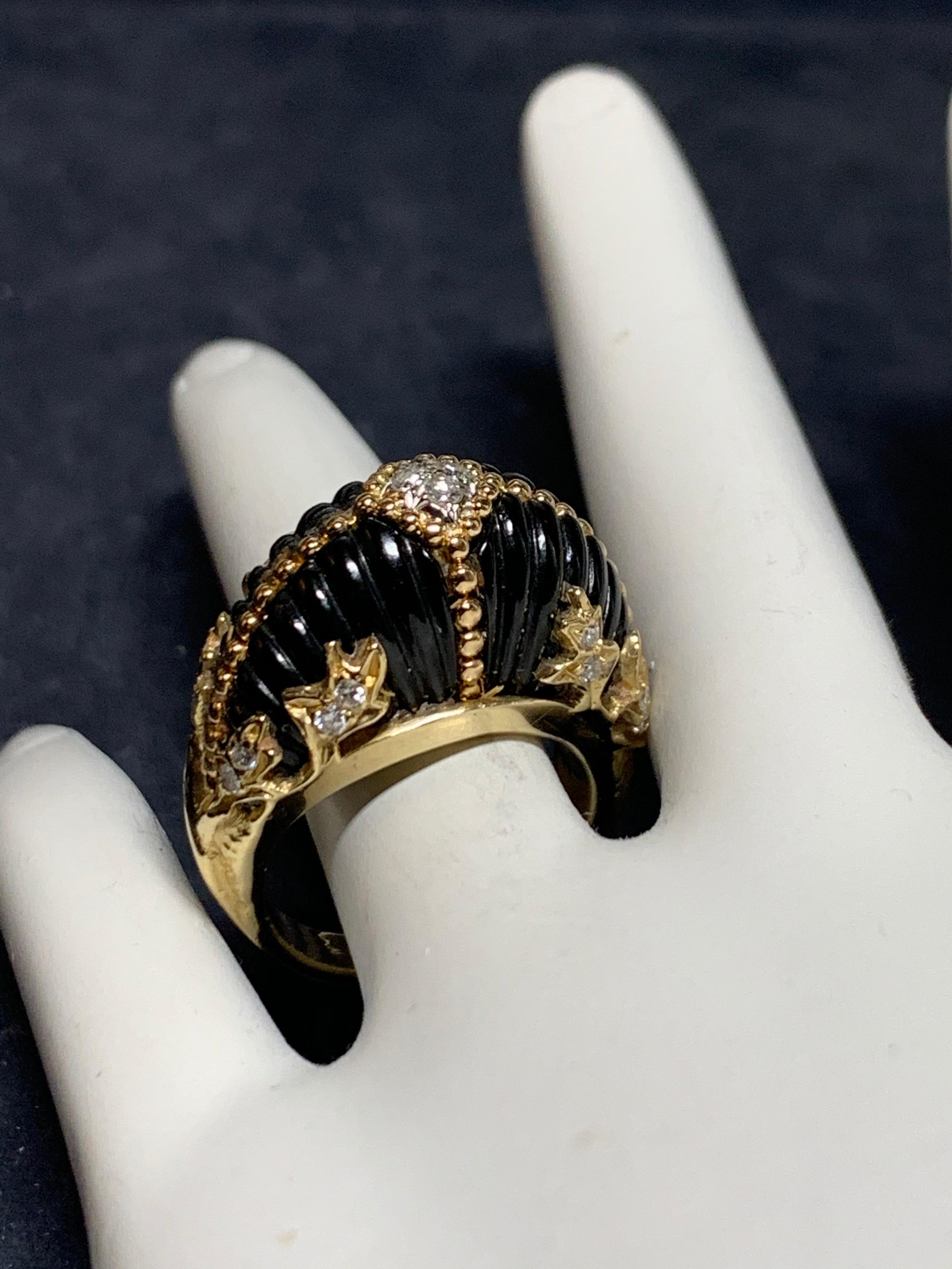 Retro Gold Cocktail Ring Natural 0.35 Carat Diamond & Carved Onyx, circa 1950 In Good Condition For Sale In Los Angeles, CA