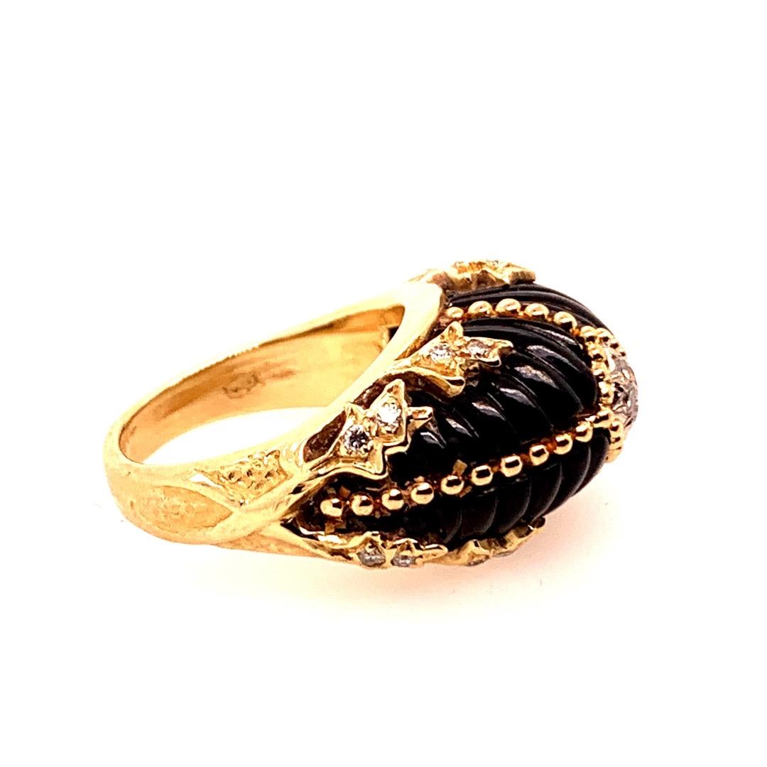 Retro Gold Cocktail Ring Natural 0.35 Carat Diamond & Carved Onyx, circa 1950 For Sale 2
