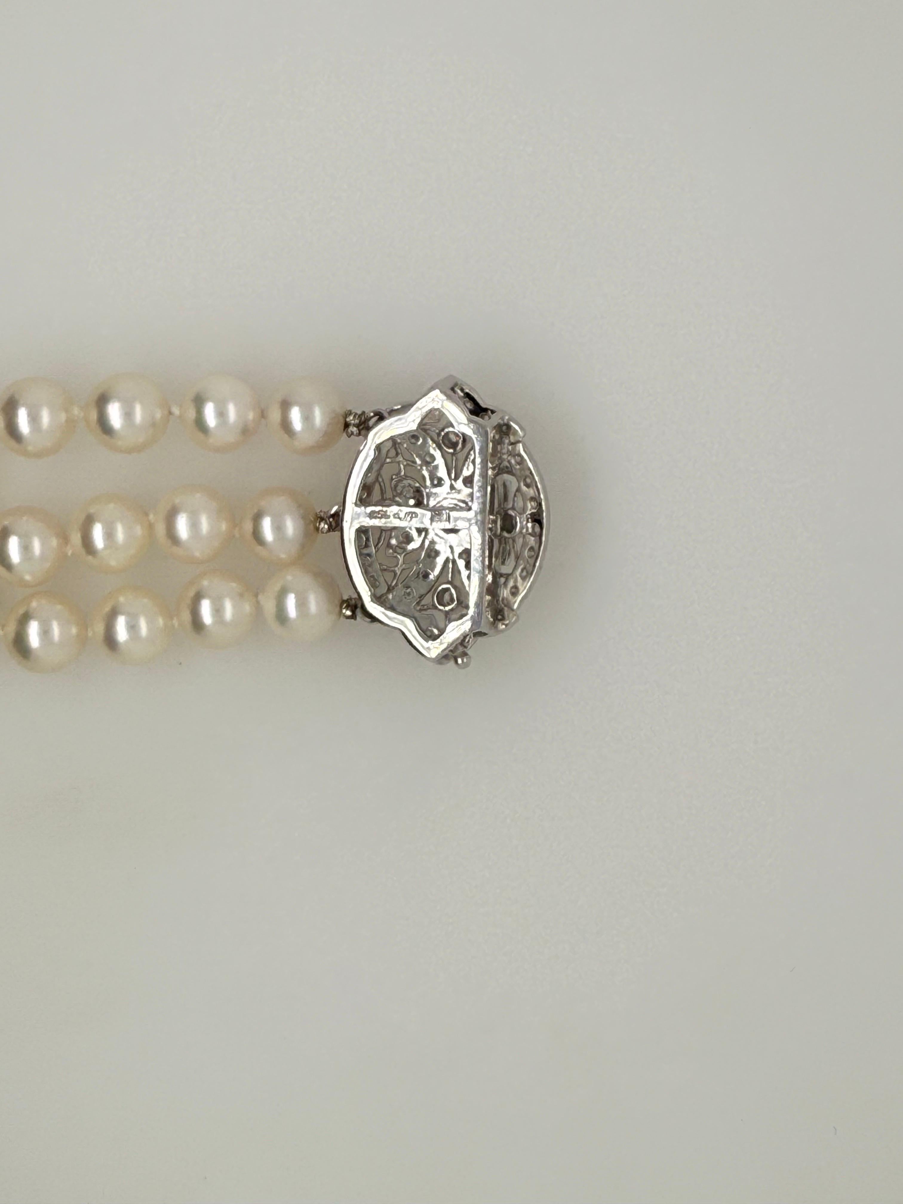 Taglio rotondo Bracciale retrò in oro con perle Akoya coltivate da 7 pollici e chiusura con diamanti naturali da 0,8 carati in vendita