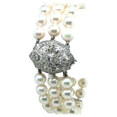 Retro Gold Cultured Akoya Pearl 7 Inch Bracelet 0.8 Carat Natural Diamond Clasp