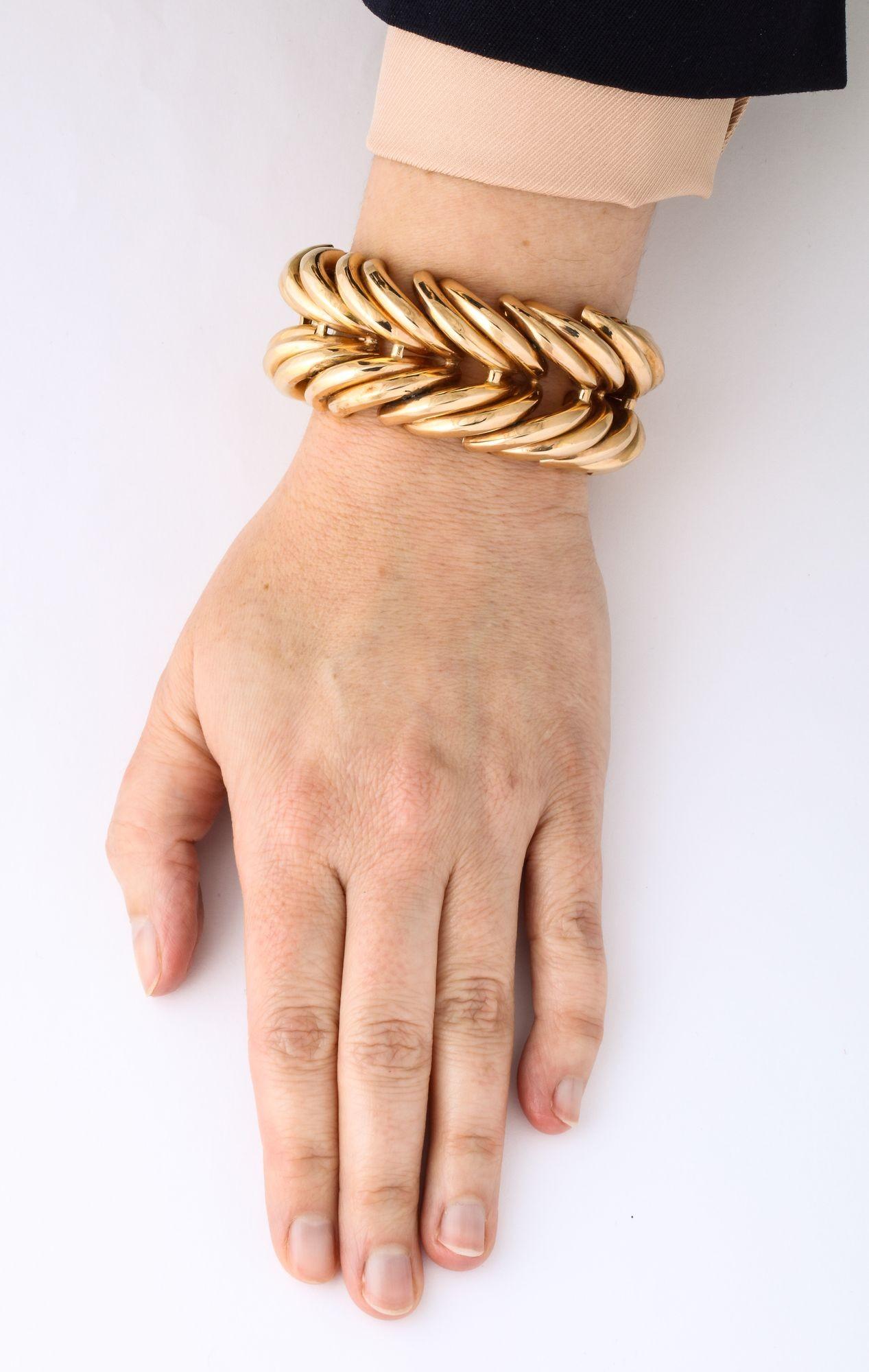 Bracelet rétro en or 14 carats à double « illumination » en vente 5