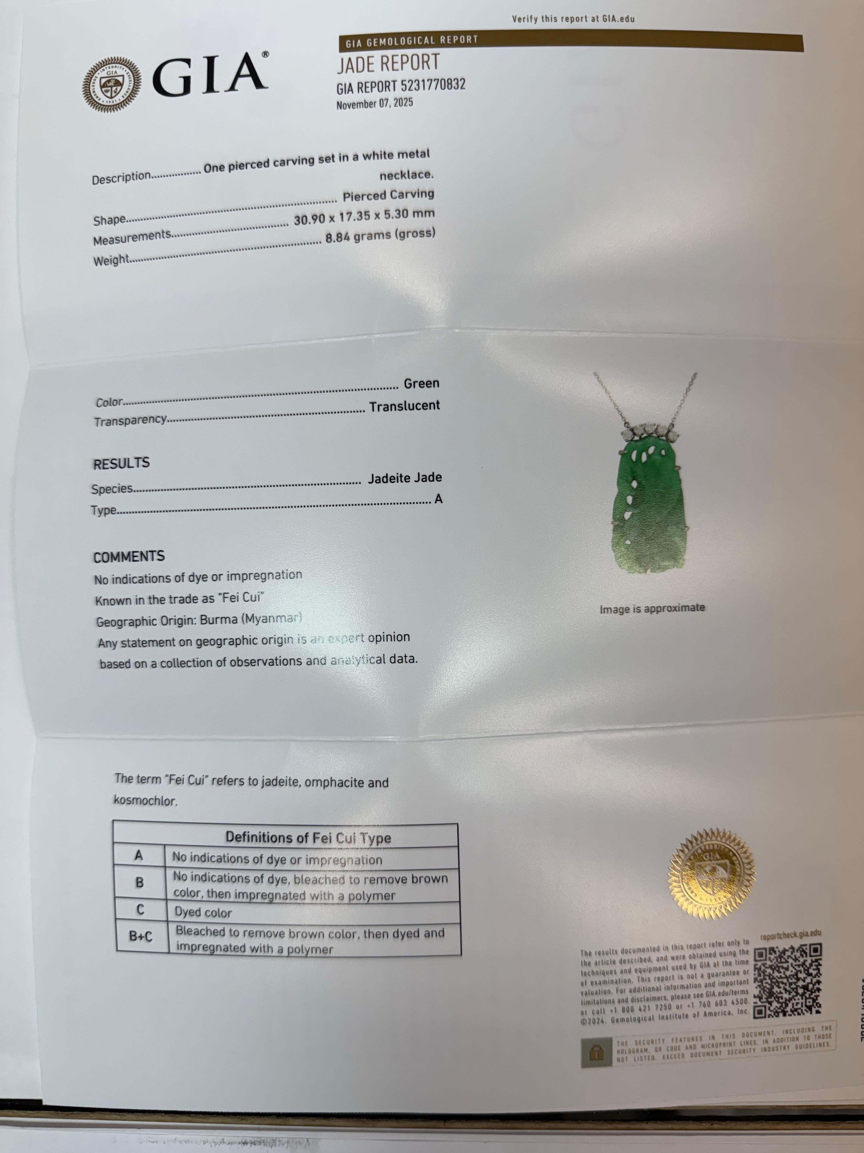 Donna Ciondolo in oro retrò con diamante naturale certificato GIA e giada di grado A Circa 1970 in vendita