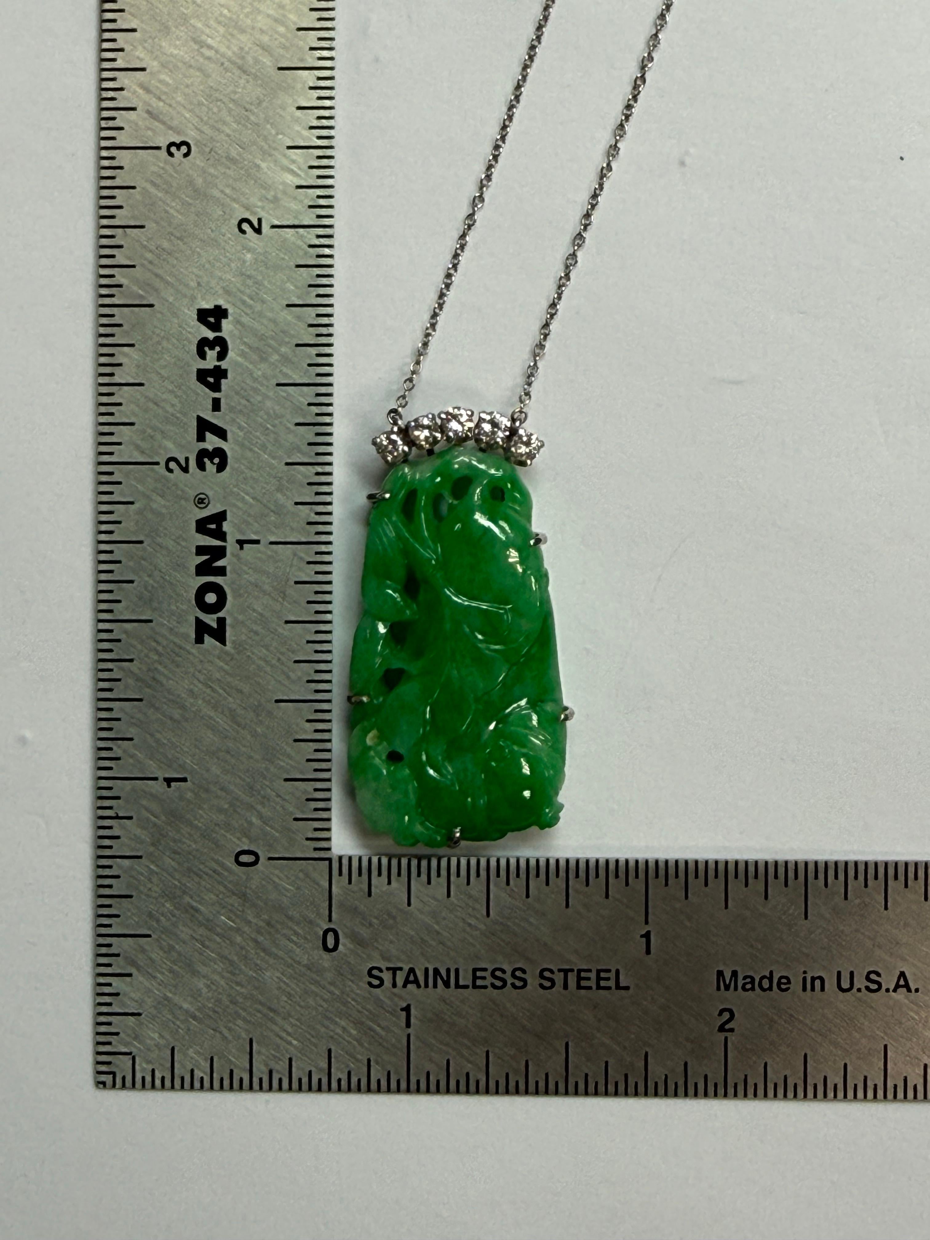 Ciondolo in oro retrò con diamante naturale certificato GIA e giada di grado A Circa 1970 in vendita 2