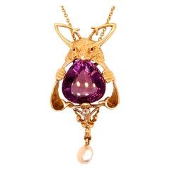 Retro Gold Kangaroo Pendant Natural 25 Carat Diamond and Amethyst, circa 1960