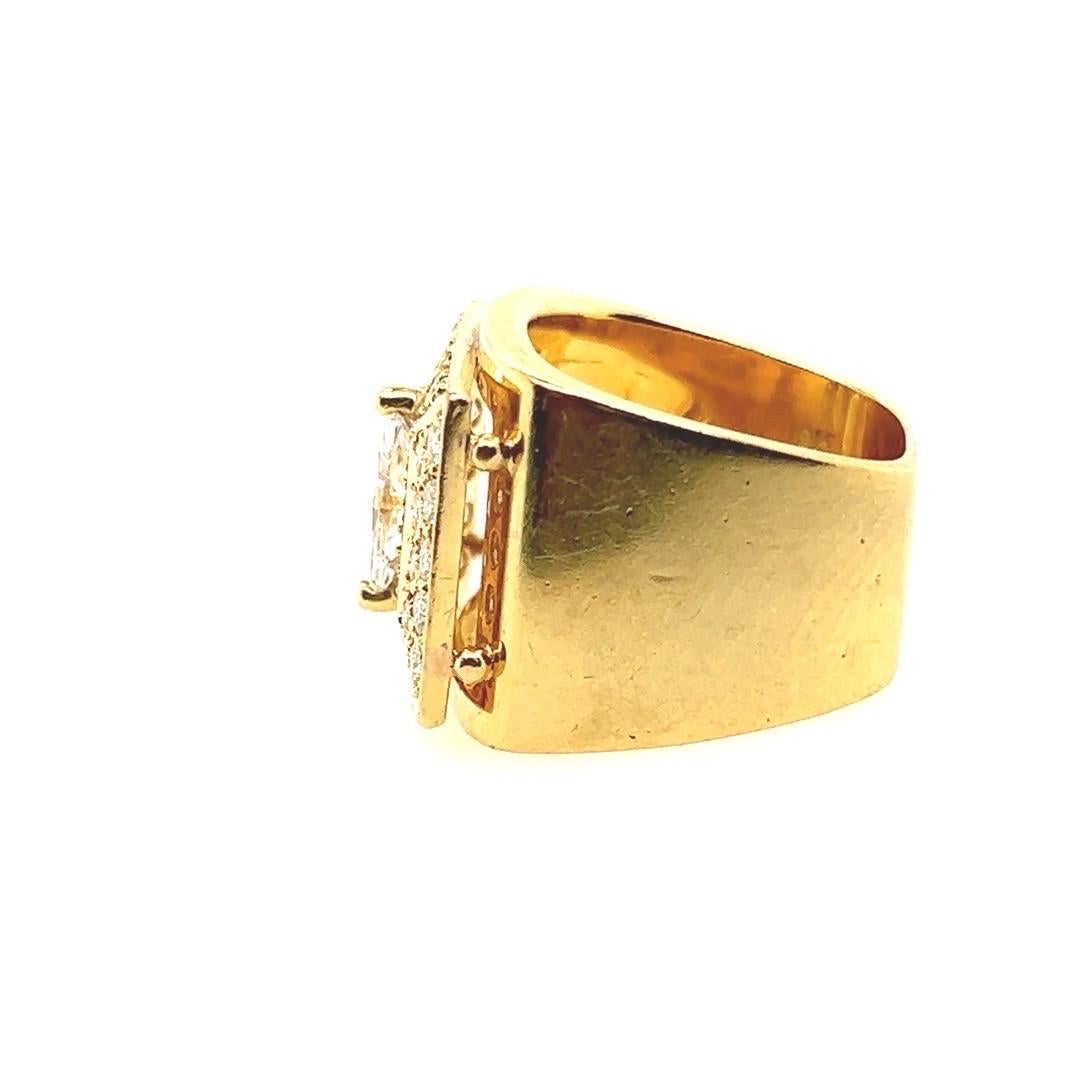 Retro Gold Mens 1.67 Carat Natural Marquise and Round Diamond Cocktail Ring 1970 For Sale 5