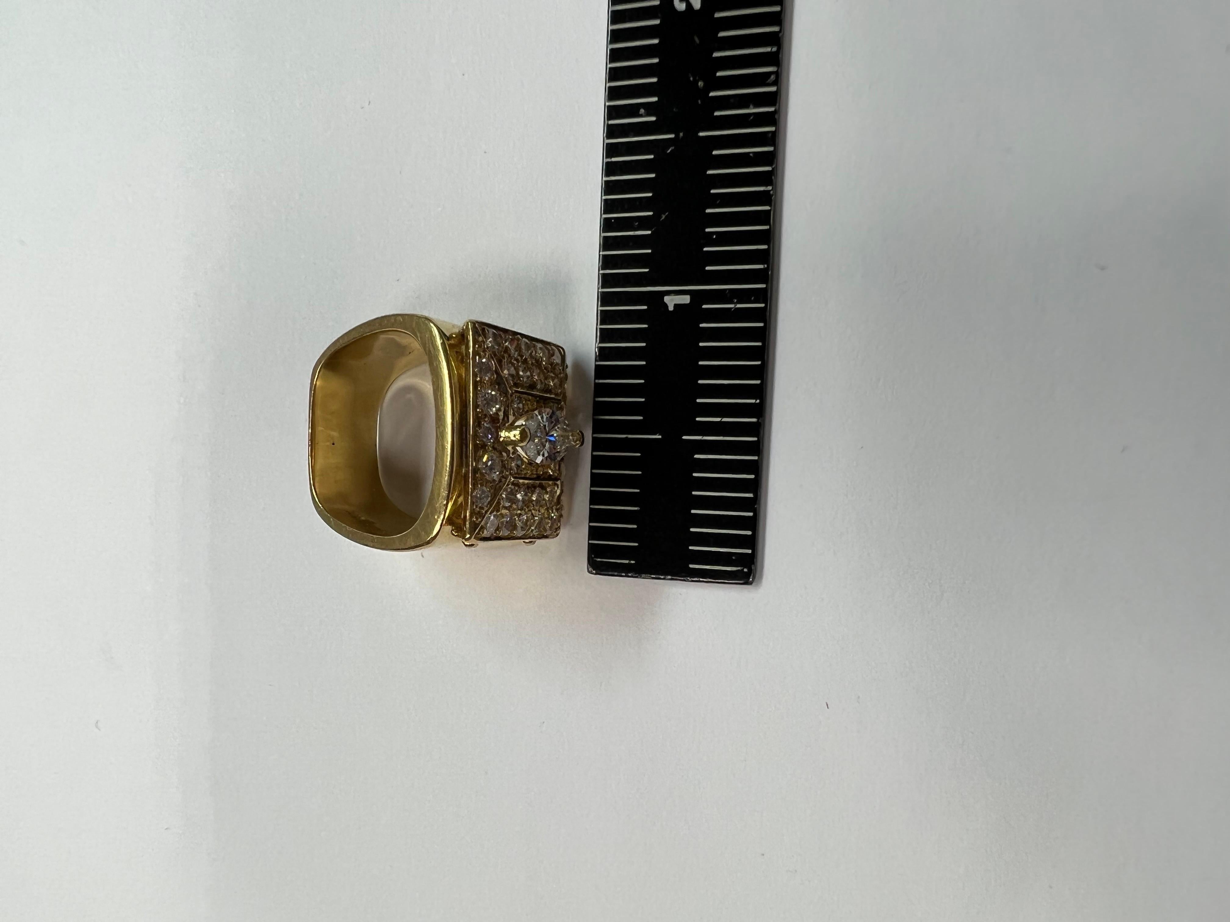 Retro Gold Mens 1.67 Carat Natural Marquise and Round Diamond Cocktail Ring 1970 In Good Condition For Sale In Los Angeles, CA
