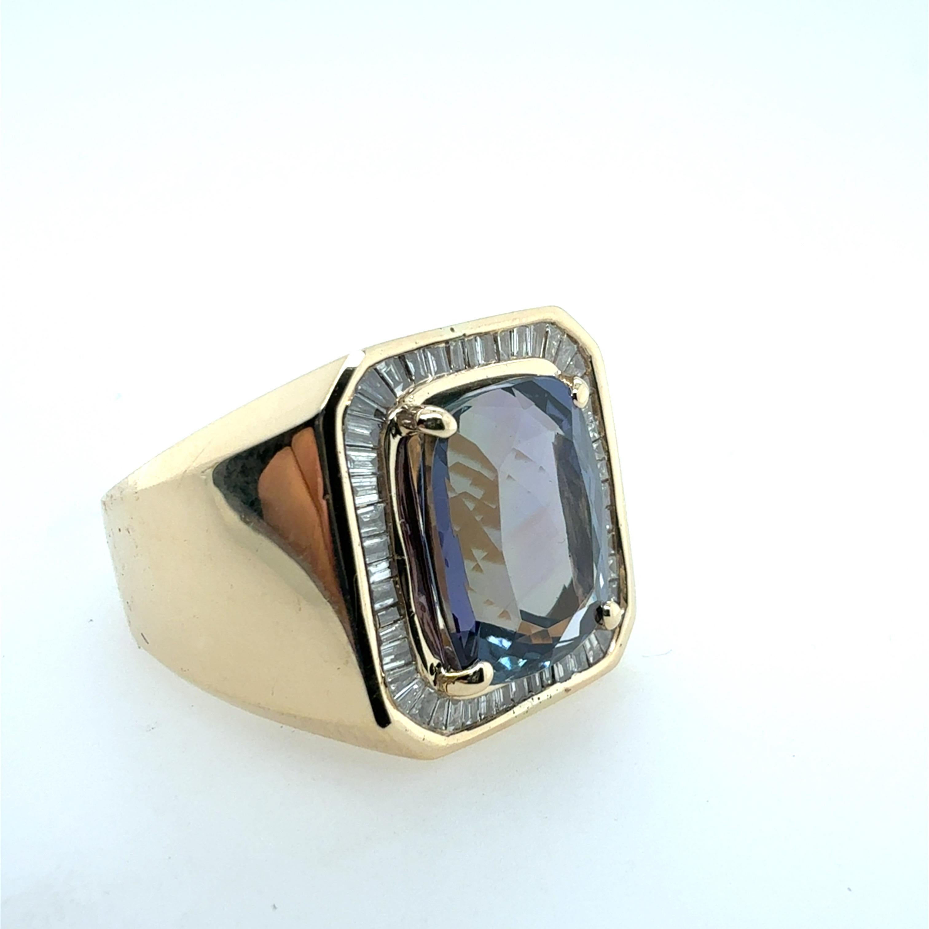 Retro Gold Herren 9,5 Karat natürlichen Tansanit & Diamant Statement Ring CIRCA 1980 im Angebot 1