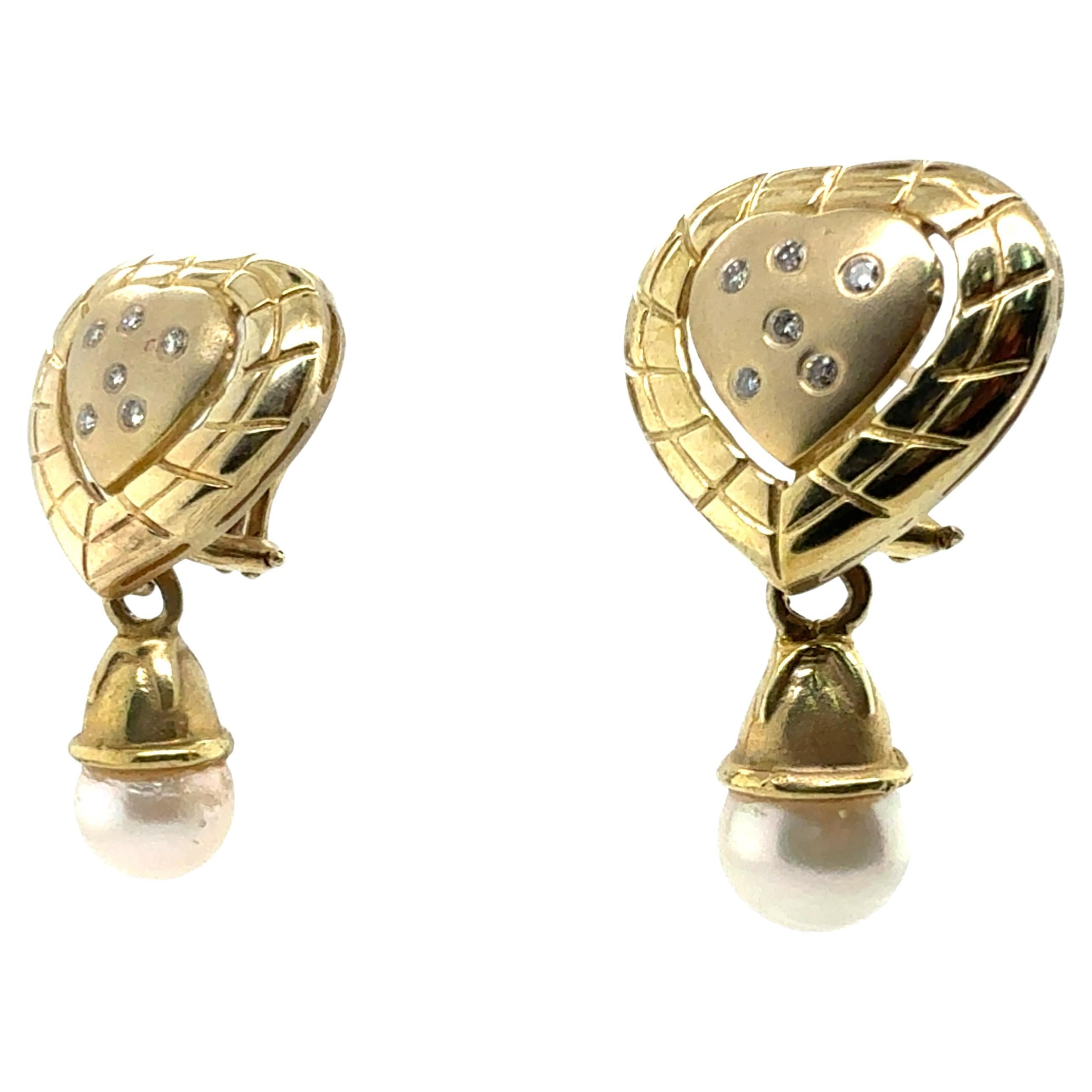 Orecchini a goccia a cuore in oro retrò con diamanti naturali e perle, CIRCA 1990 in vendita