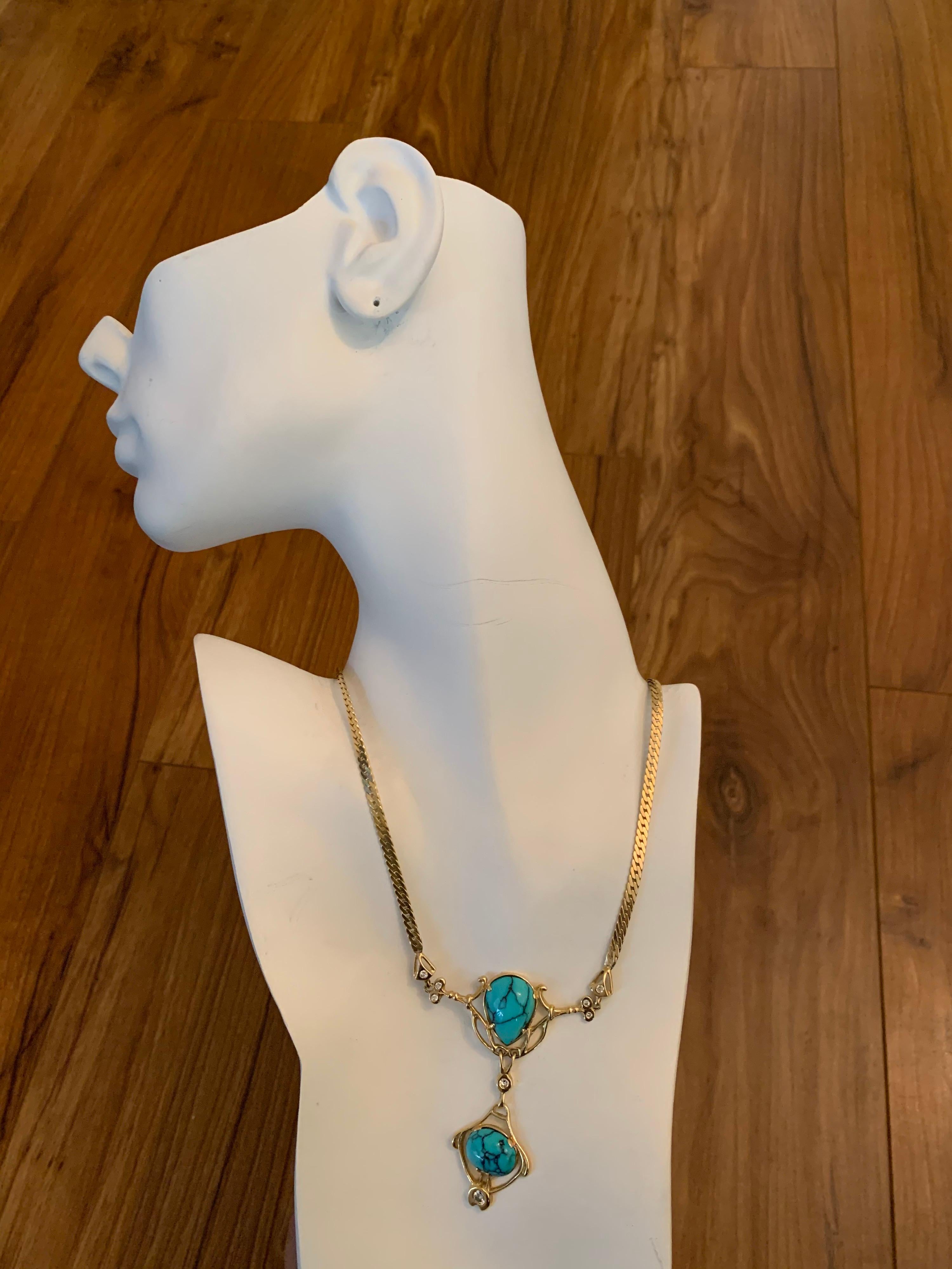 Stunning 14k Yellow Gold Necklace 19.5 inches in length.

The stone is set with Turquoise and 8 Natural Round Brilliant collection (F-VS) diamonds weighing approximately 0.75 carats.

The piece weighs 32.4 grams. 

Circa 1950.