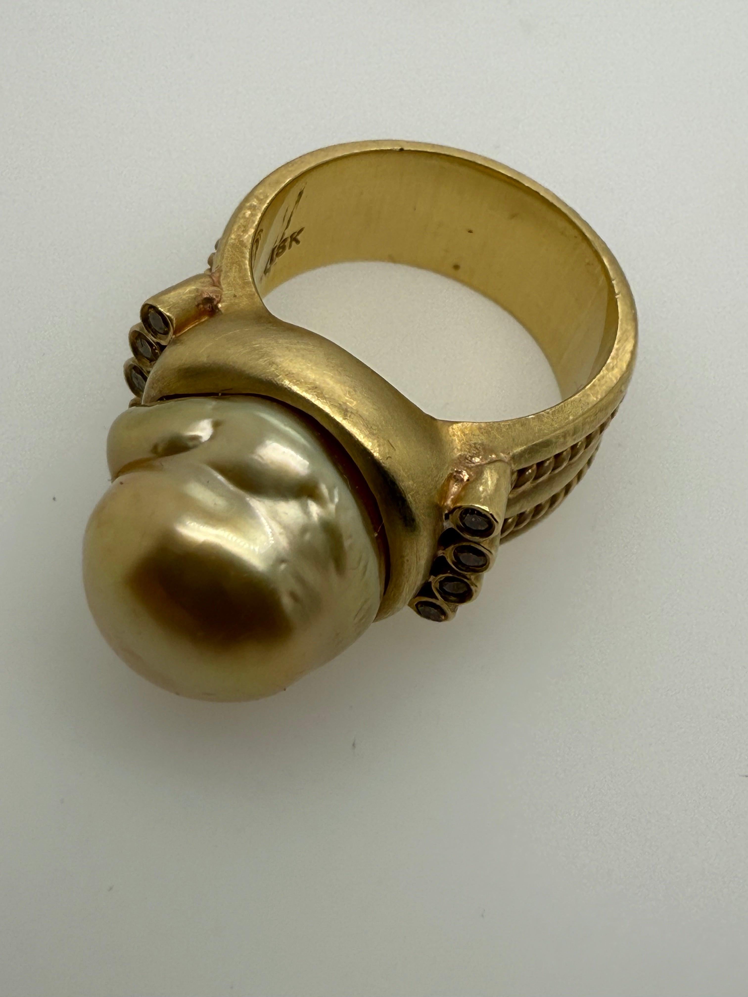 Retro Gold Natural Vivid Yellow Diamond & Golden South Sea Pearl Ring Circa 1990 For Sale 3