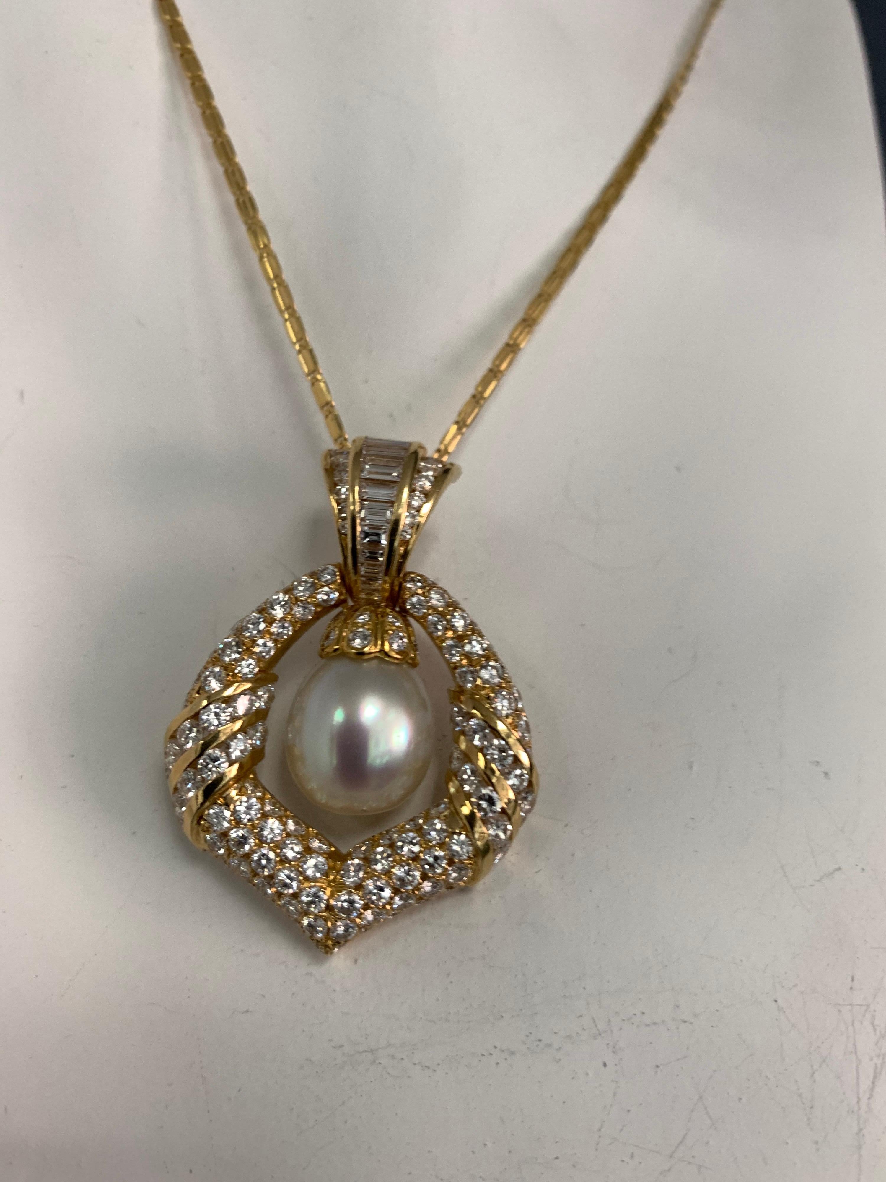Retro Gold Necklace 7.5 Carat Natural Round Colorless Diamond & Pearl circa 1950 In Good Condition For Sale In Los Angeles, CA