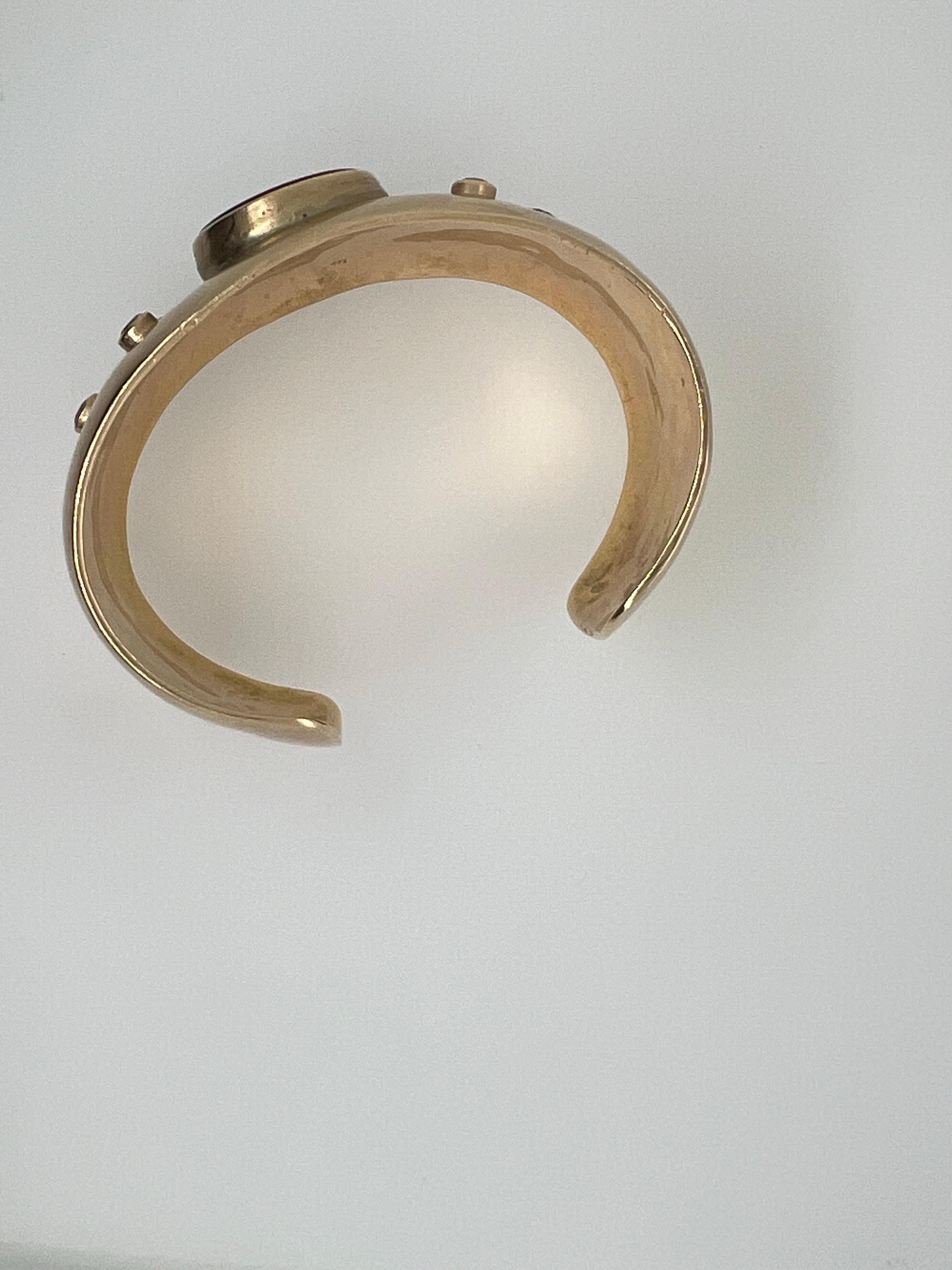 Retro Gold One Carat Natural Brown Diamond Roman Carnelian Intaglio Bangle Cuff en vente 2
