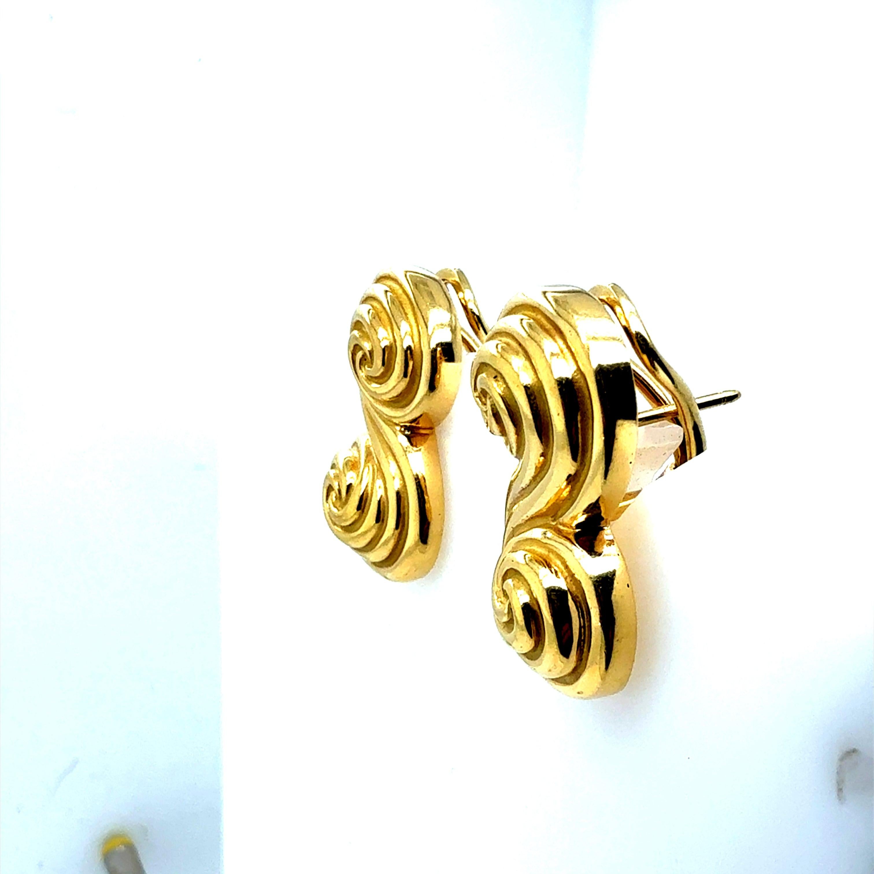 Retro Gold Original Tiffany and Company Spiro Statement Earrings, Circa 1990 In Good Condition For Sale In Los Angeles, CA