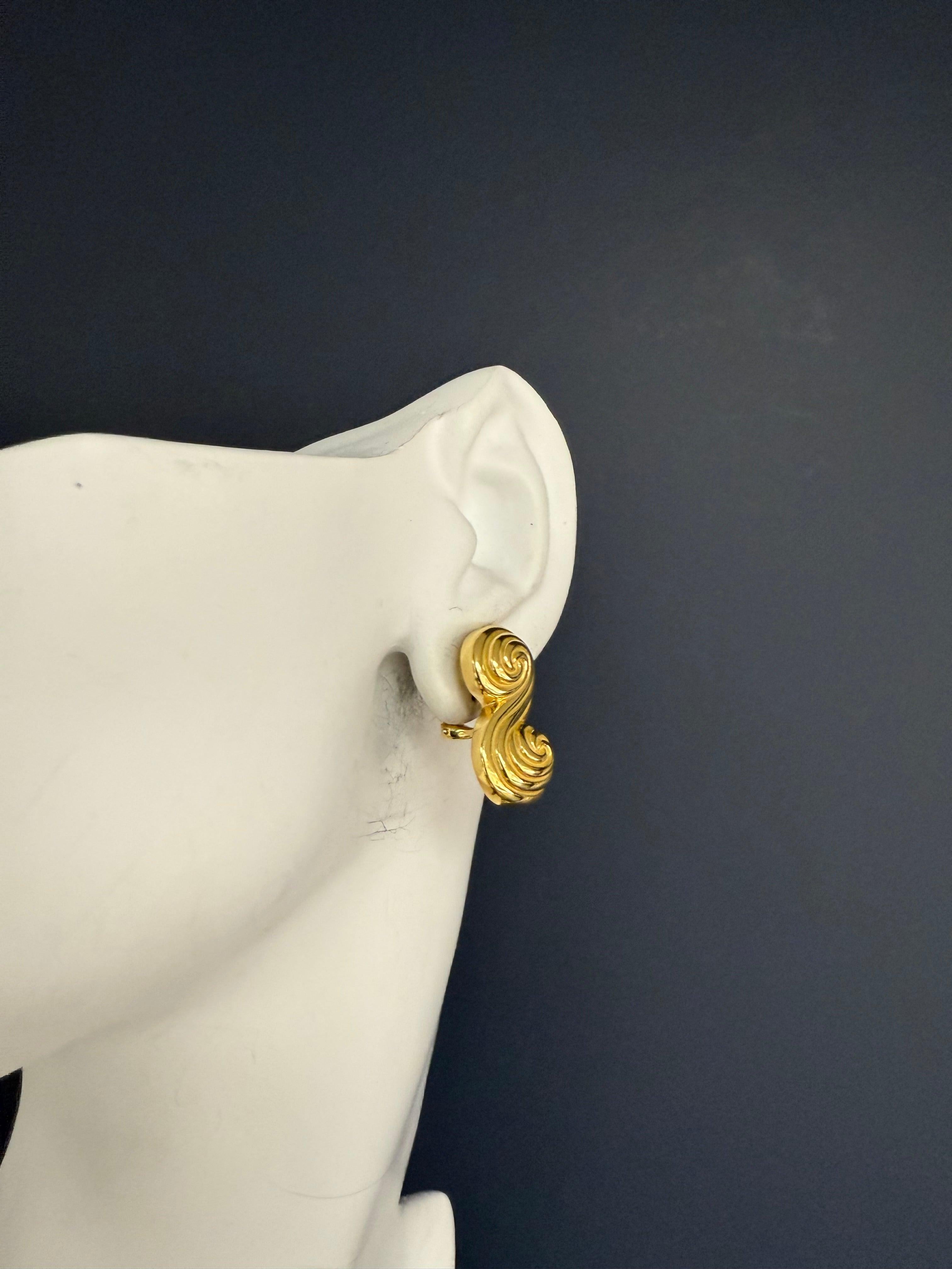 Retro Gold Original Tiffany and Company Spiro Statement Earrings, Circa 1990 For Sale 3