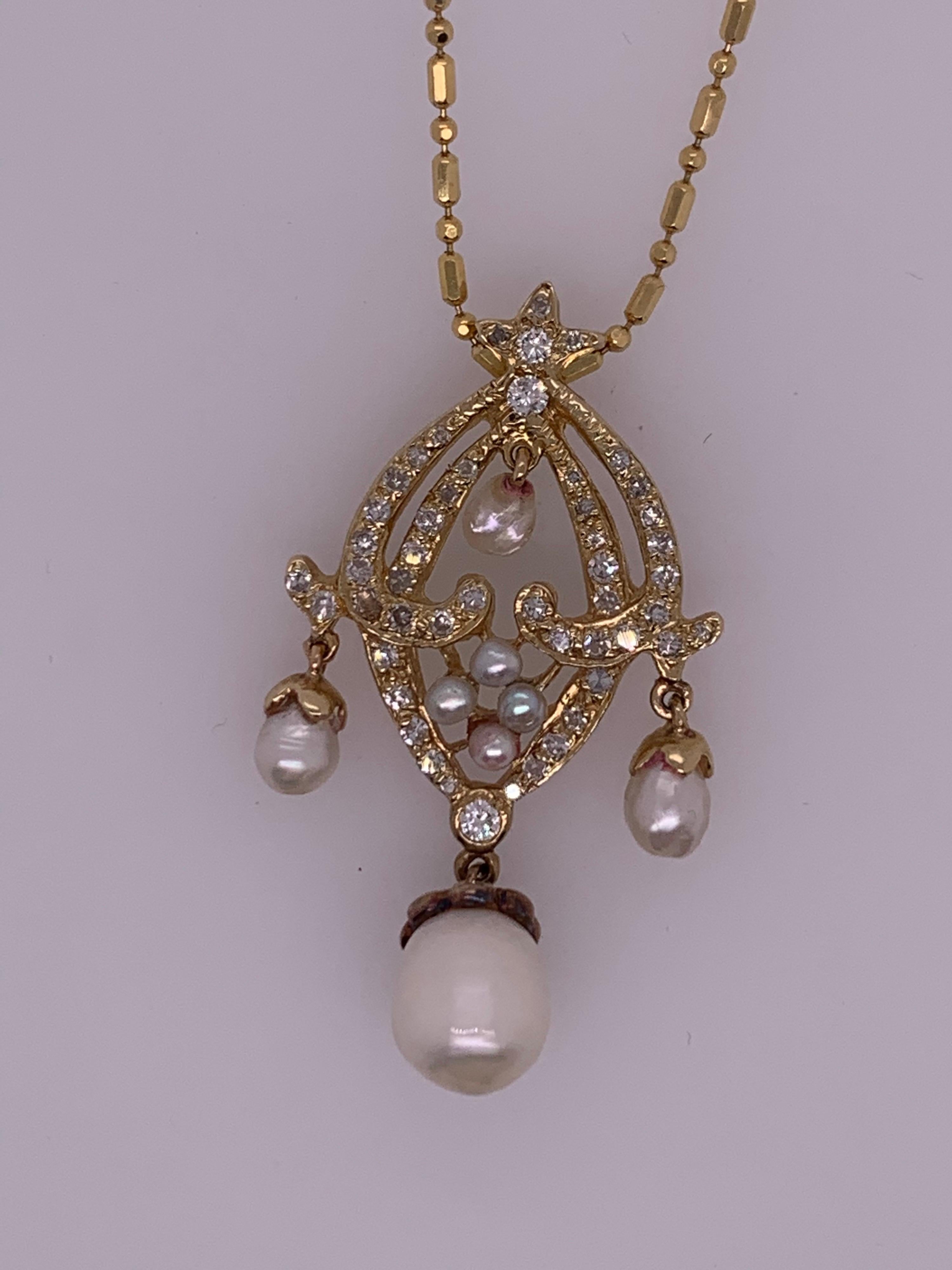 Retro Gold Pendant 0.70 Carat Natural Round Diamond Abd Pearl, circa 1950 In Good Condition For Sale In Los Angeles, CA