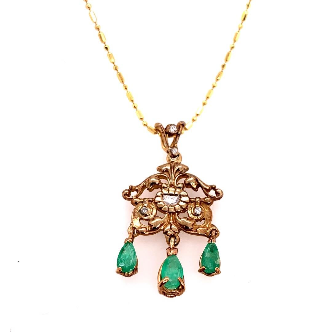 Emerald Cut Retro Gold Pendant 1.80 Carat Natural Diamond and Emerald Gem Stone, circa 1960 For Sale