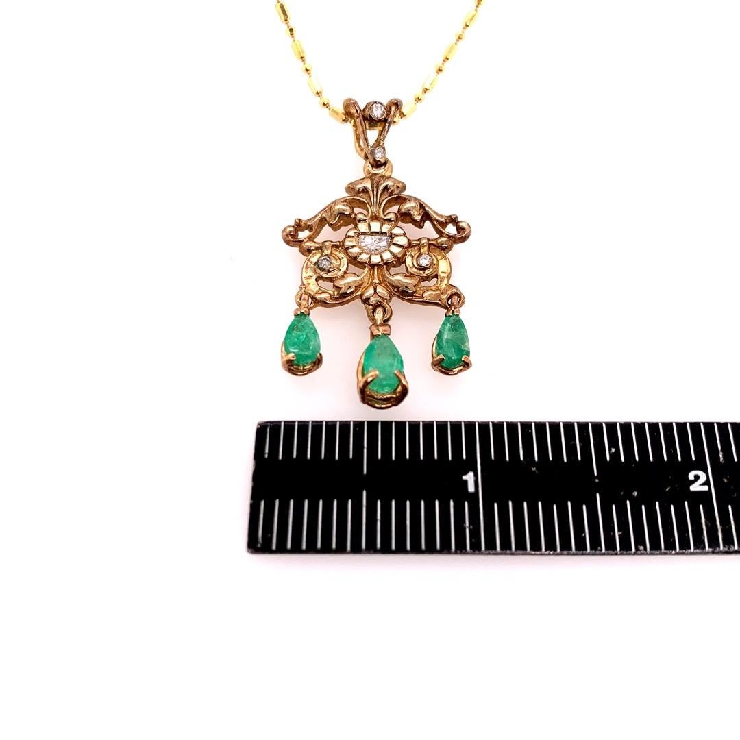 Retro Gold Pendant 1.80 Carat Natural Diamond and Emerald Gem Stone, circa 1960 For Sale 3