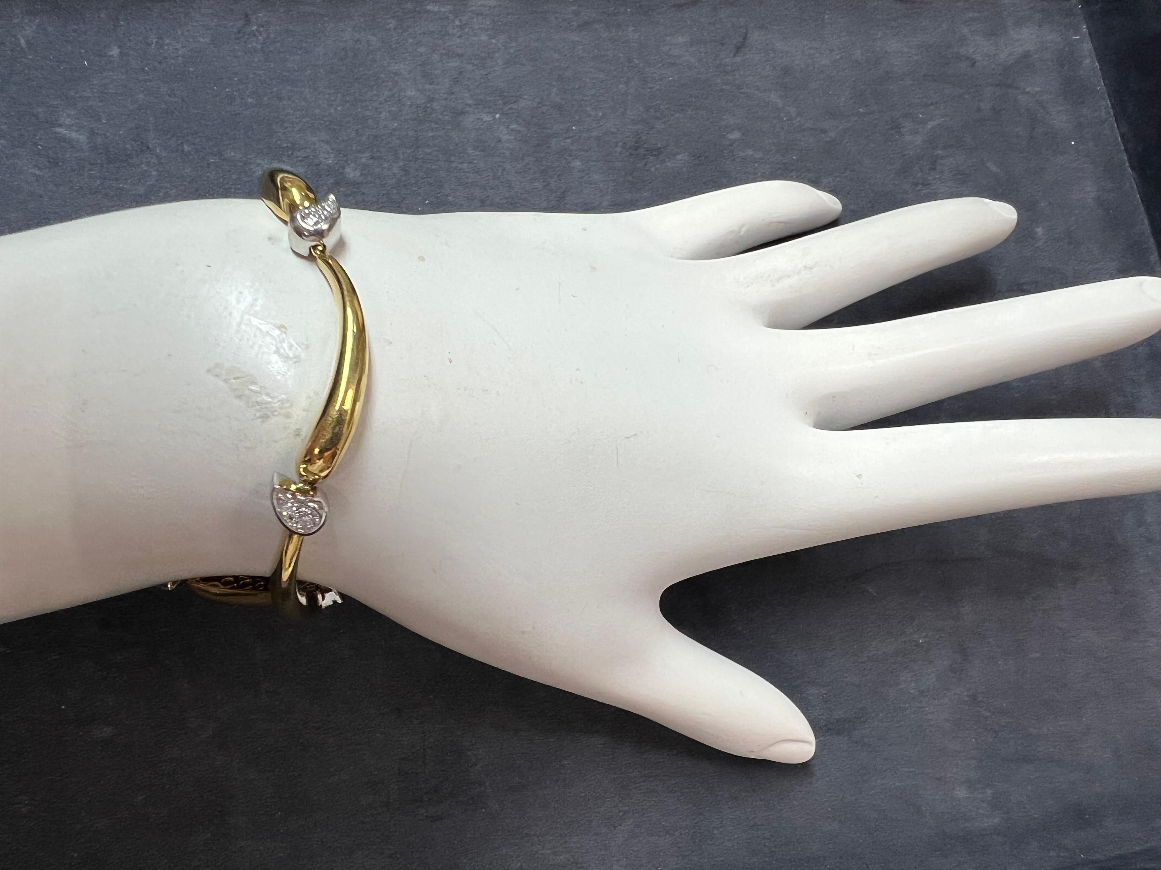 Taille ronde Bracelet rétro en or et platine 0,45 carat de diamant naturel incolore Circa 1960 en vente