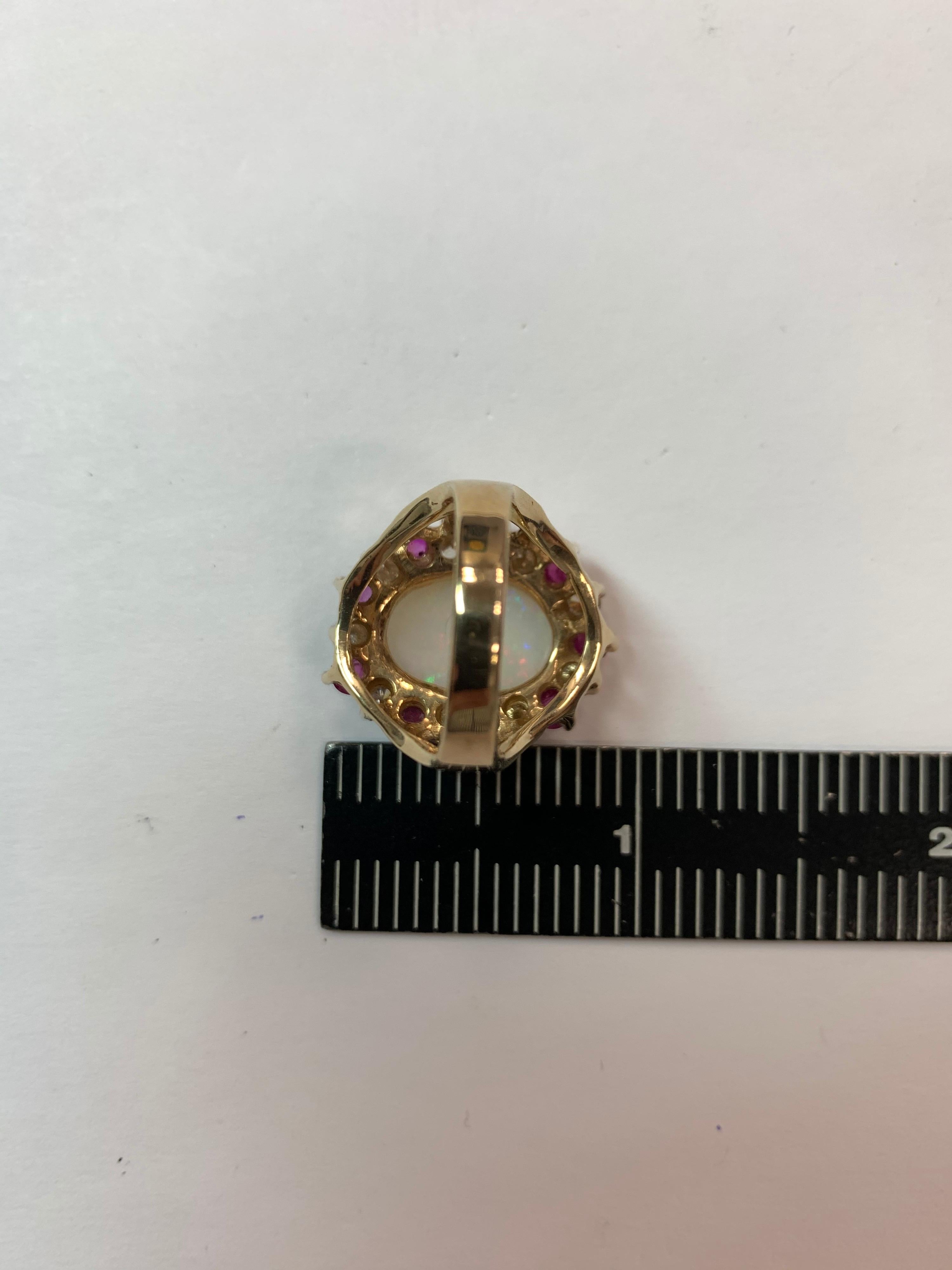 Retro Goldring ca. 6,22 Karat natürlicher Opal Diamant Rubin Edelstein um 1960 im Angebot 5