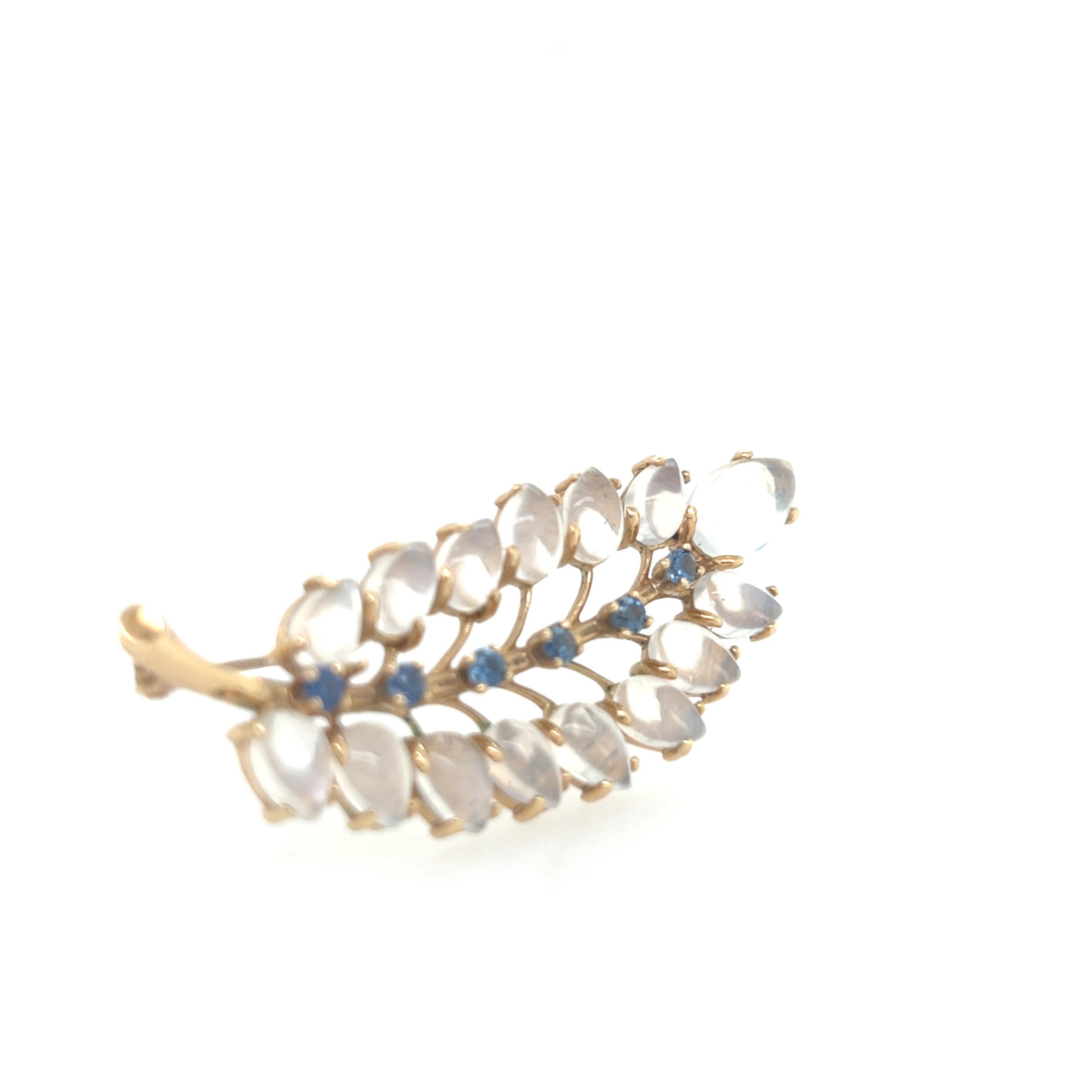 Retro Gold Sapphire and Rare Blue Cabochon Moonstone Leaf Shaped Pin Brooch 1970 In Good Condition For Sale In Los Angeles, CA