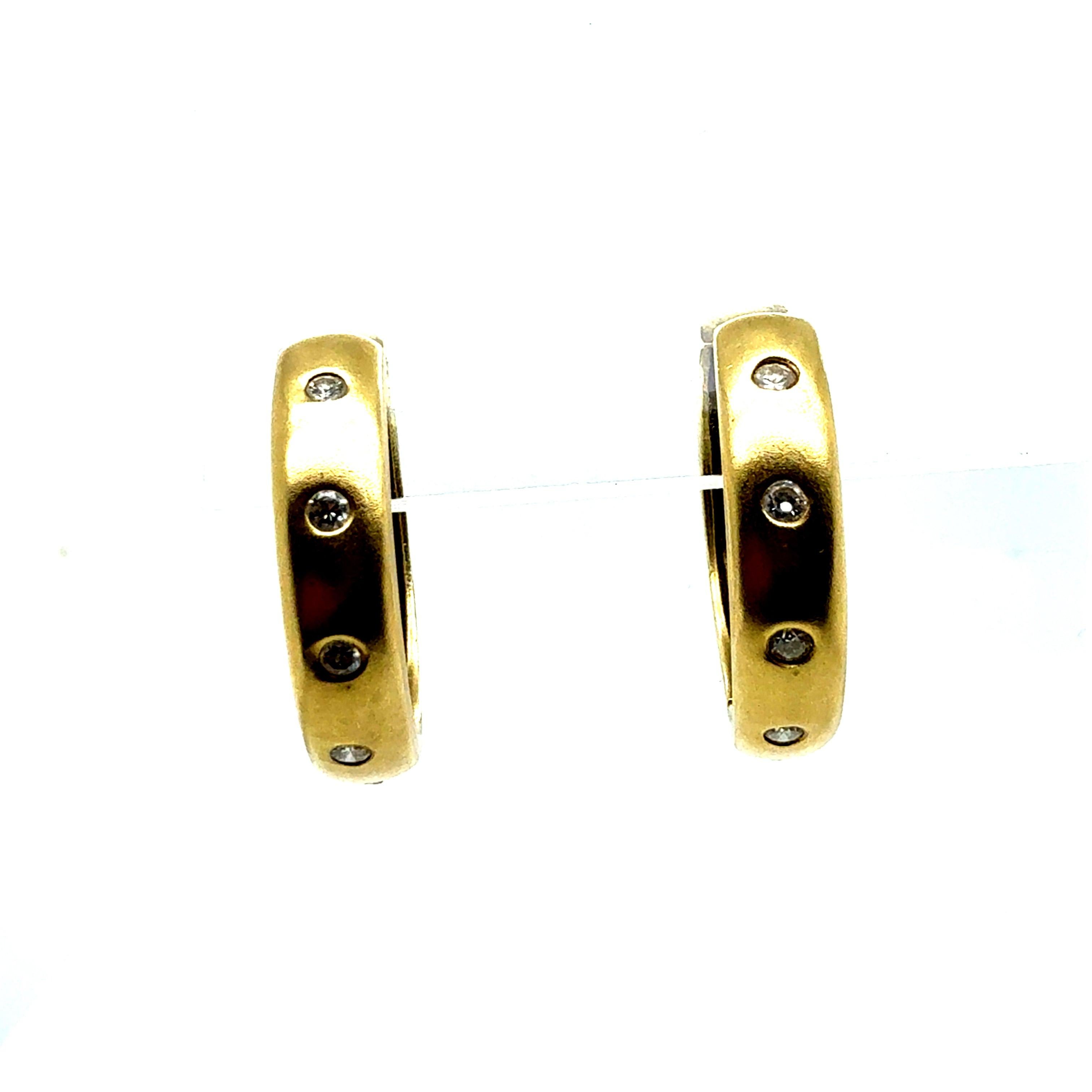 Retro Gold Satinierte 0,25 Karat Naturdiamant Ohrringe im Zustand „Gut“ im Angebot in Los Angeles, CA