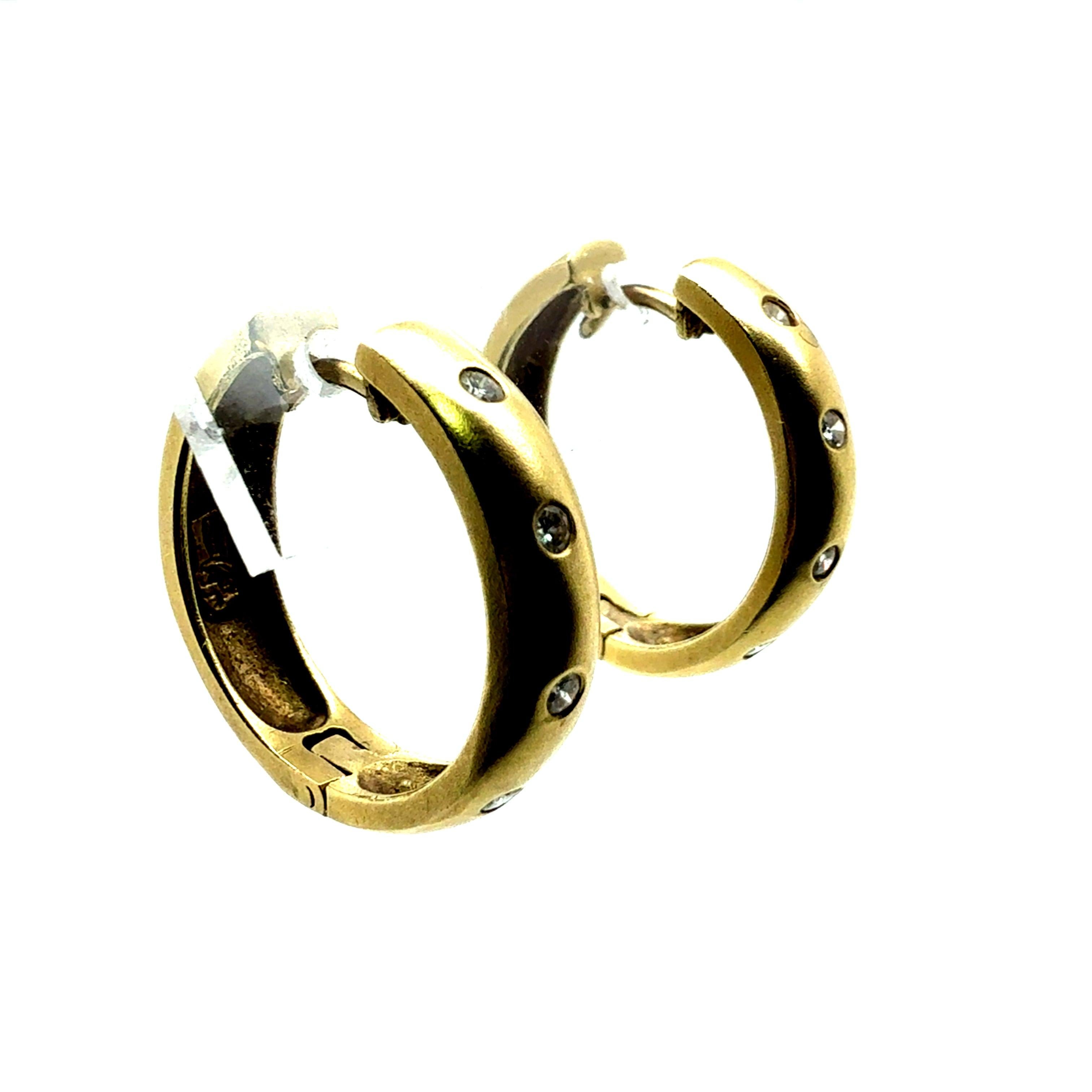 Retro Gold Satinierte 0,25 Karat Naturdiamant Ohrringe im Angebot 1