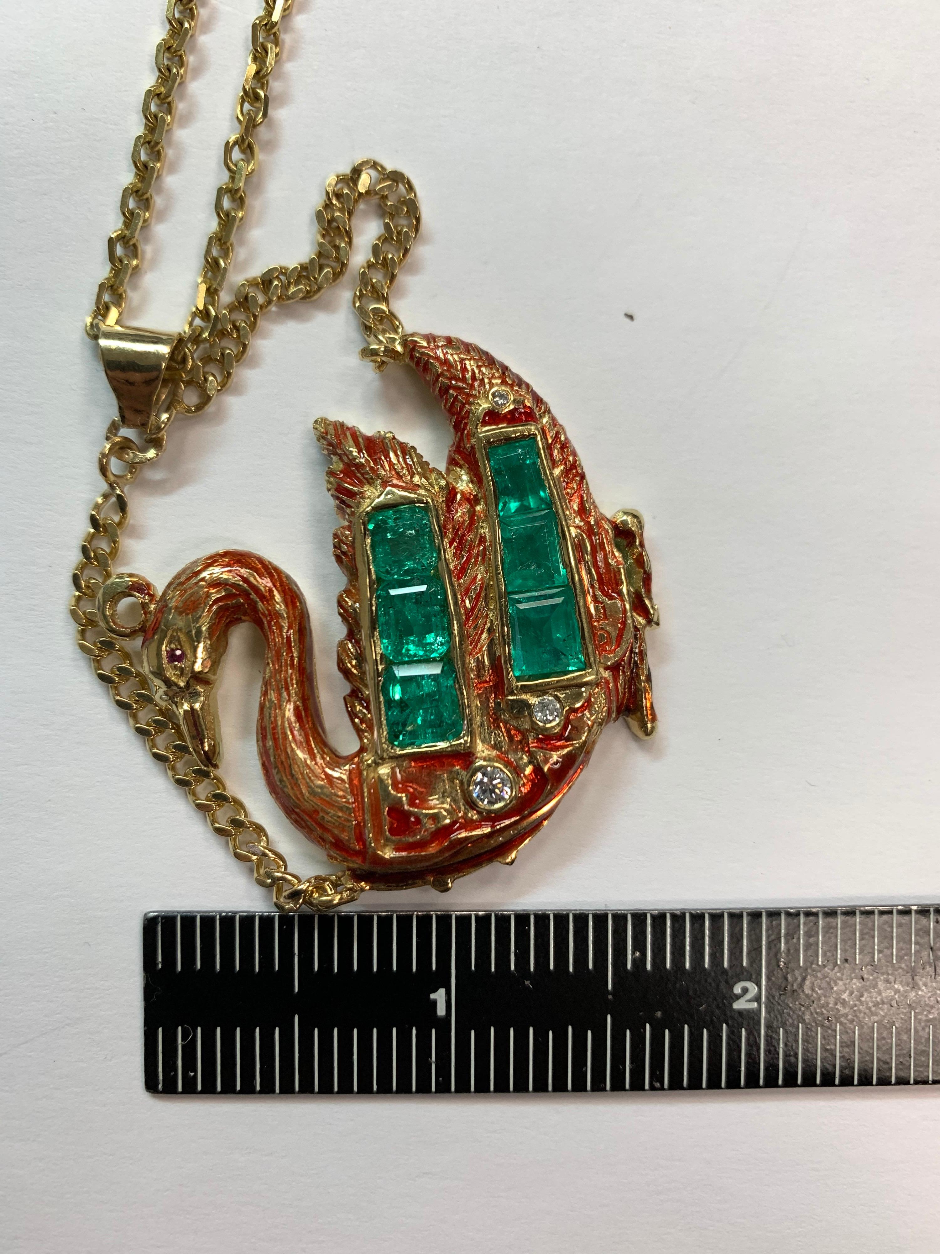 Pendentif Swan en or certifié GIA 6.50 Carat Emeraude Colombienne Naturelle Circa 1950 Bon état - En vente à Los Angeles, CA