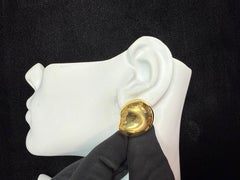 Retro Gold Tiffany & Co. Signed Peretti Thumbprint Clip Statement Earrings