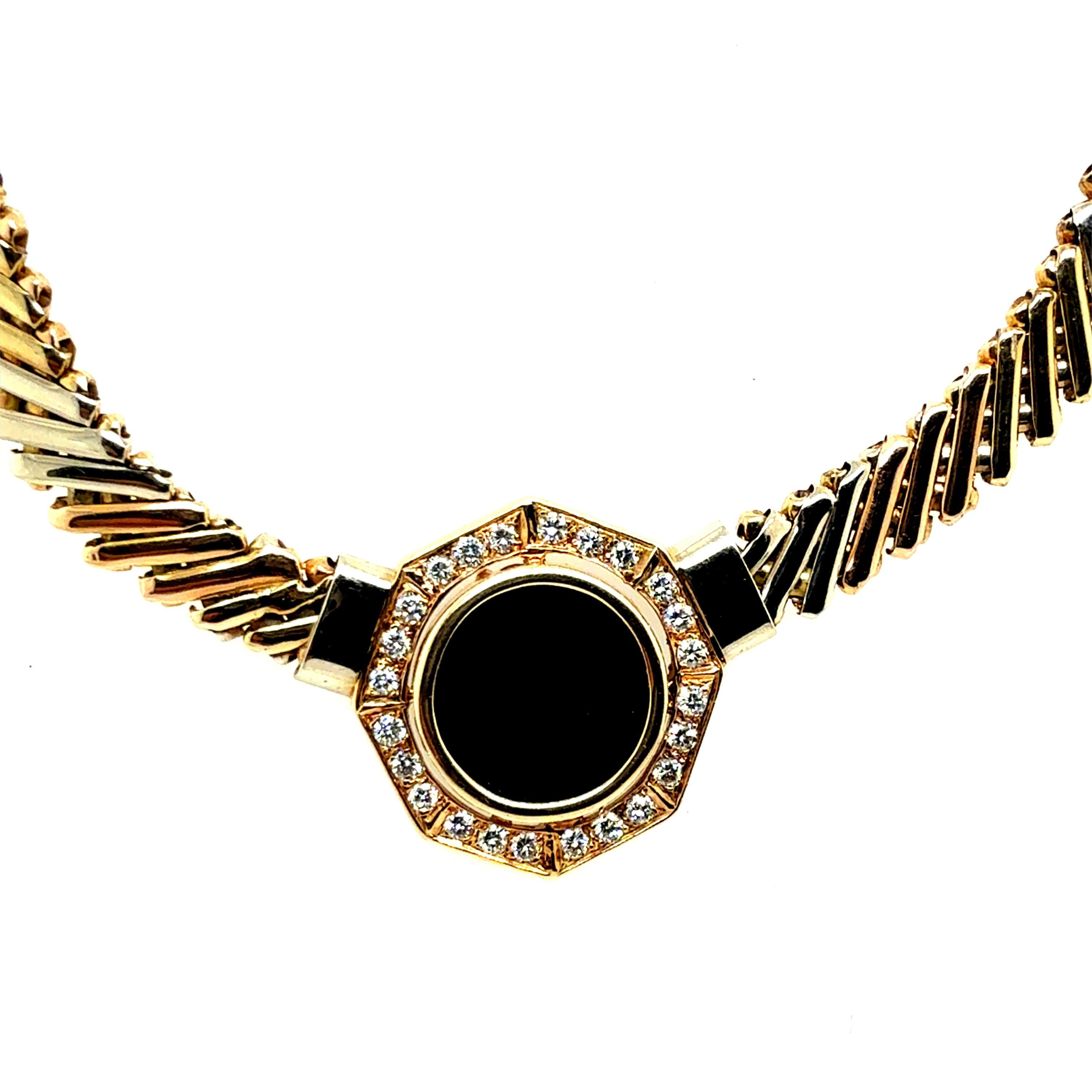 Retro Gold Tri-Color 0.75 Carat Natural Diamond Onyx Statement Necklace Circle In Good Condition For Sale In Los Angeles, CA
