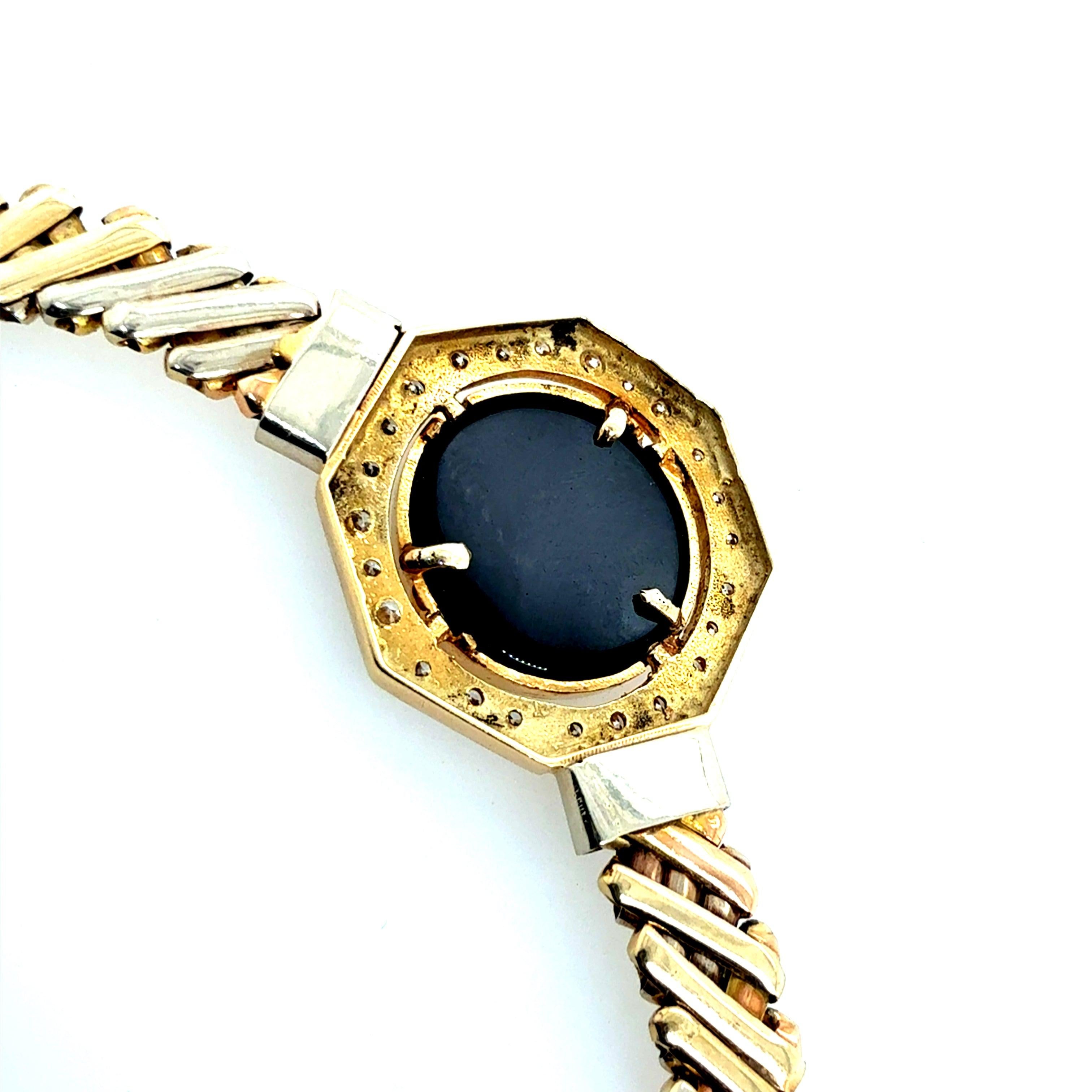 Retro Gold Tri-Color 0.75 Carat Natural Diamond Onyx Statement Necklace Circle For Sale 3