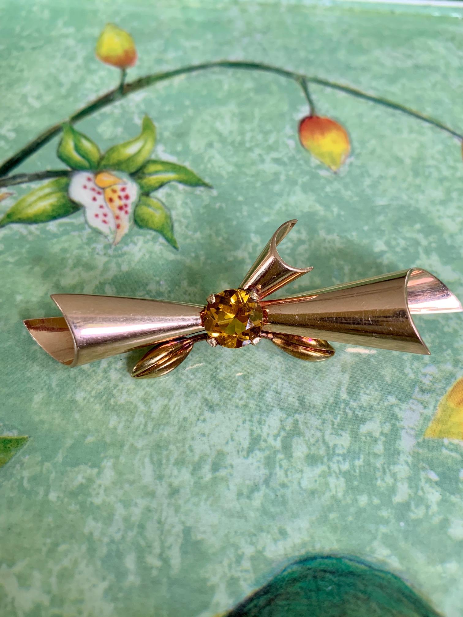 Retro Golden Citrine 14 Karat Yellow and Rose Gold Brooch Pin In Fair Condition In St. Louis Park, MN