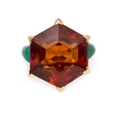 Retro Hexagonal Madeira Citrine and Emerald Cocktail Ring in 18 Karat Gold