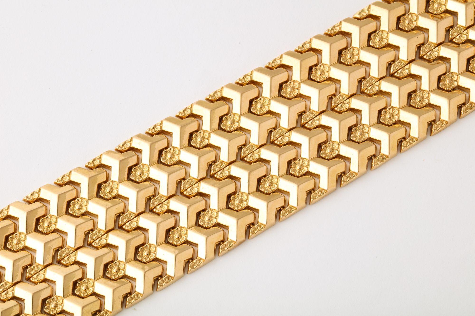Retro Honeycomb Woven 18 KGold Bracelet In Good Condition In New York, NY