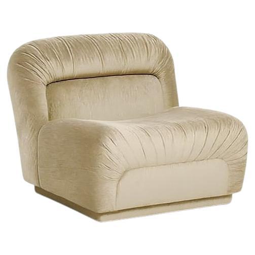 Moderne Fauteuil d'inspiration rétro avec Silhouette courbée en velours orange brûlé en vente
