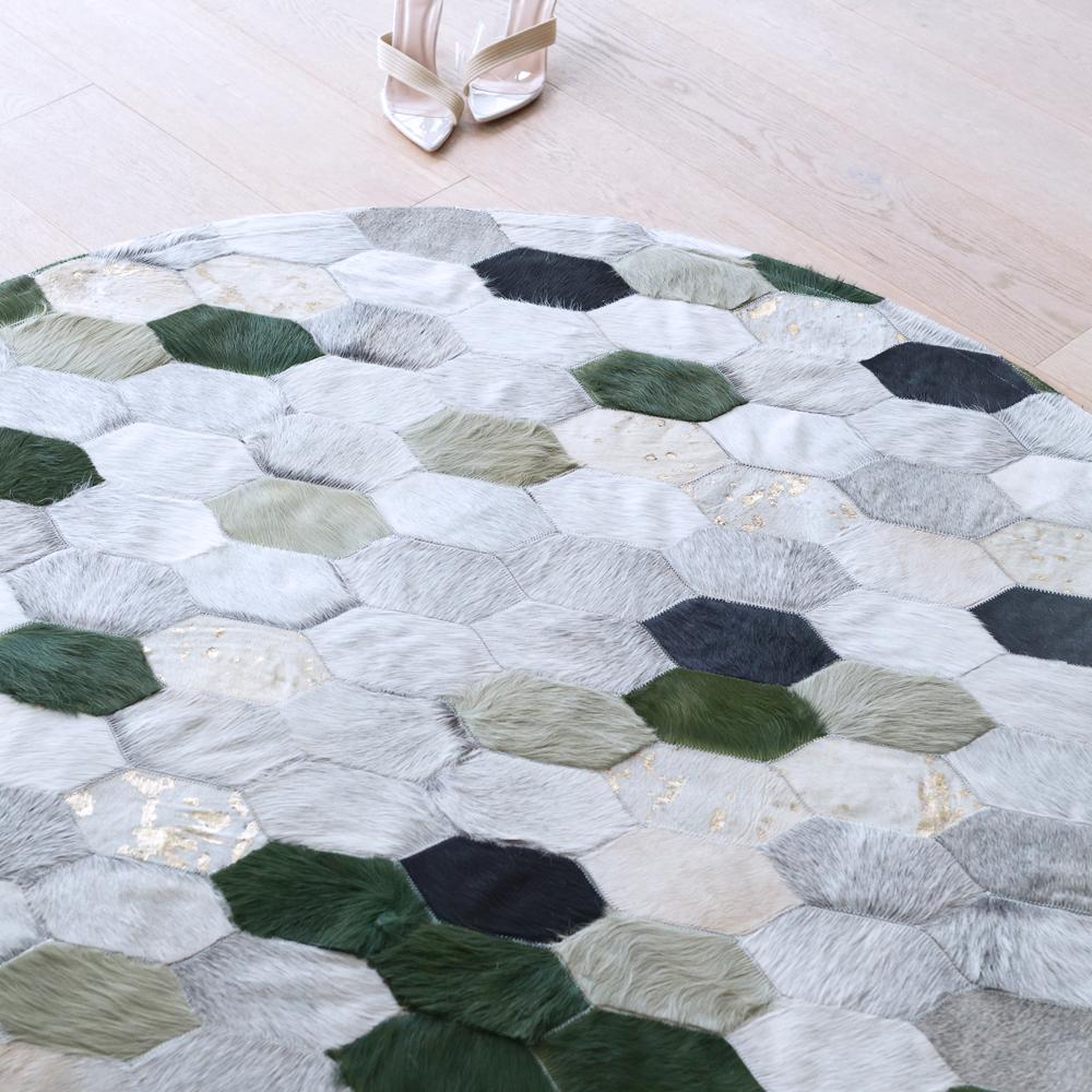 Retro Inspired Customizable Hornet Moss Cowhide Rug Round Large For Sale 1