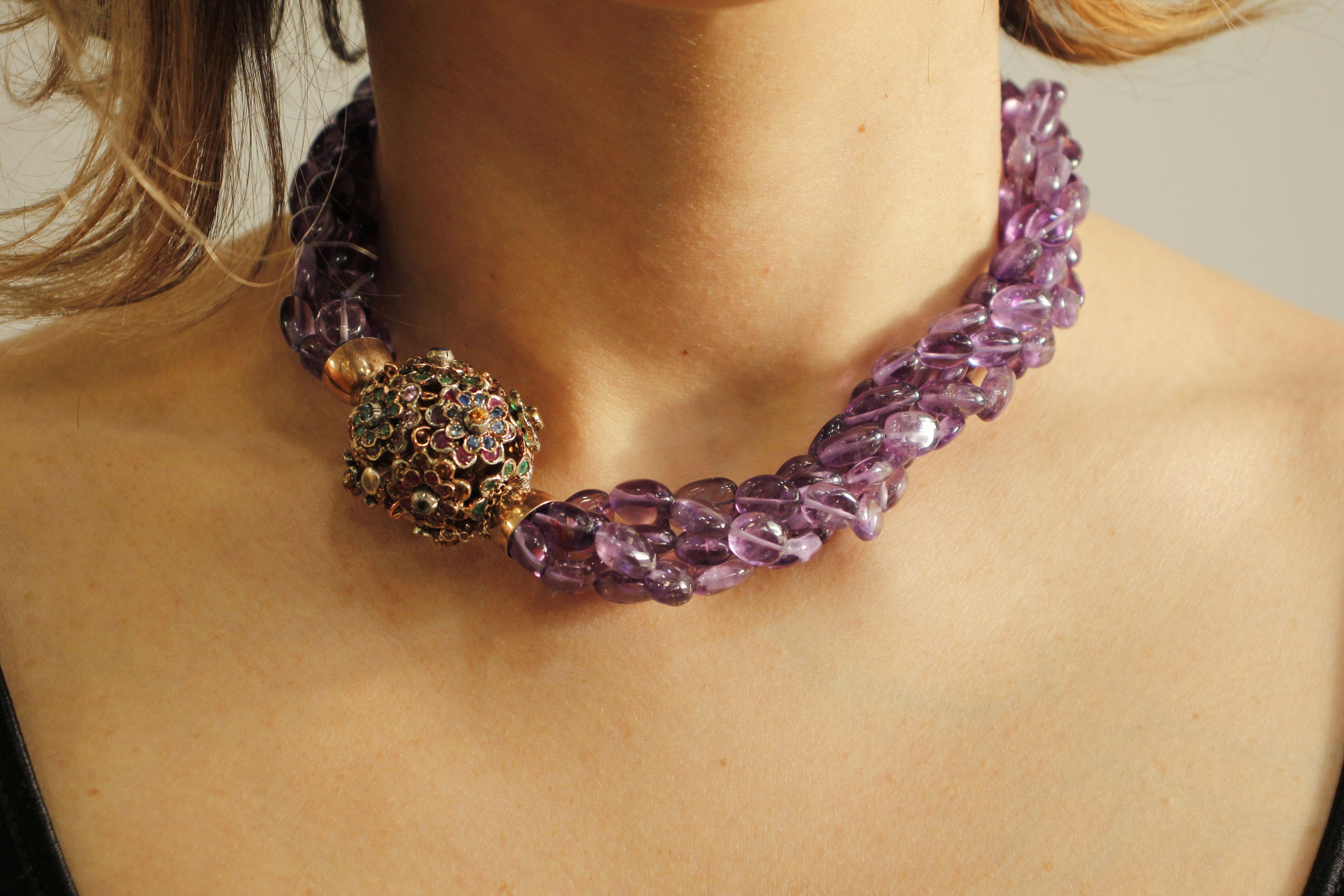 Retro Intertwined Amethysts Necklace, with Emeralds, Rubies and Sapphires Clasp For Sale 4