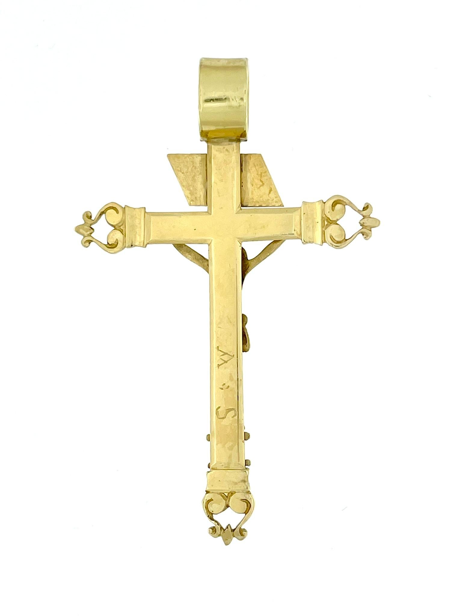 Rétro Crucifix italien rétro en or jaune 18 carats  en vente
