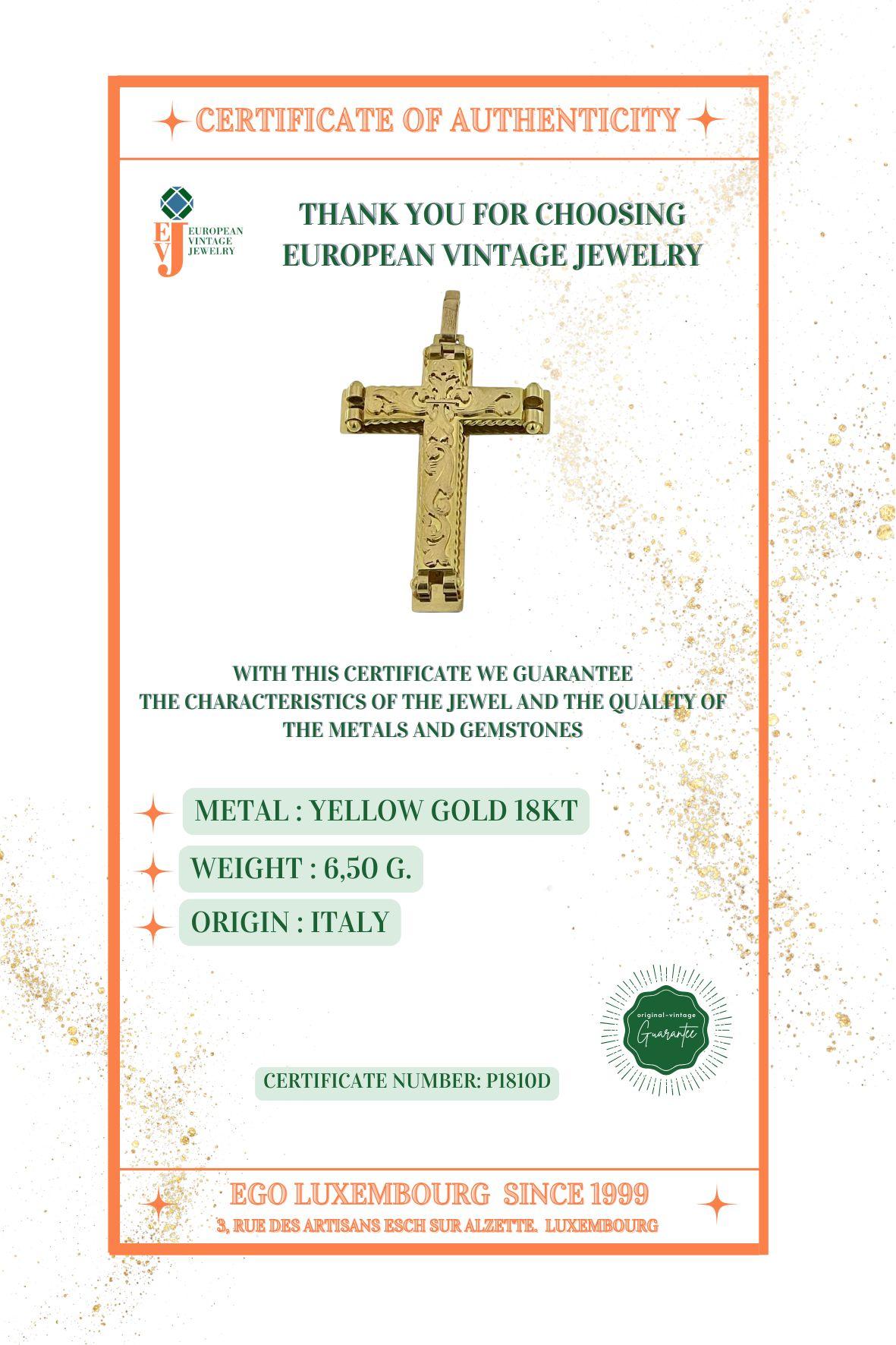 Croix italienne rétro en or jaune avec motif de fleur de lys en vente 6