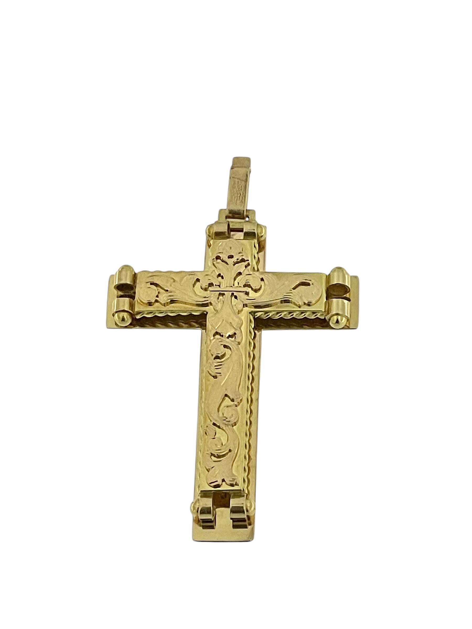 Croix italienne rétro en or jaune avec motif de fleur de lys Unisexe en vente