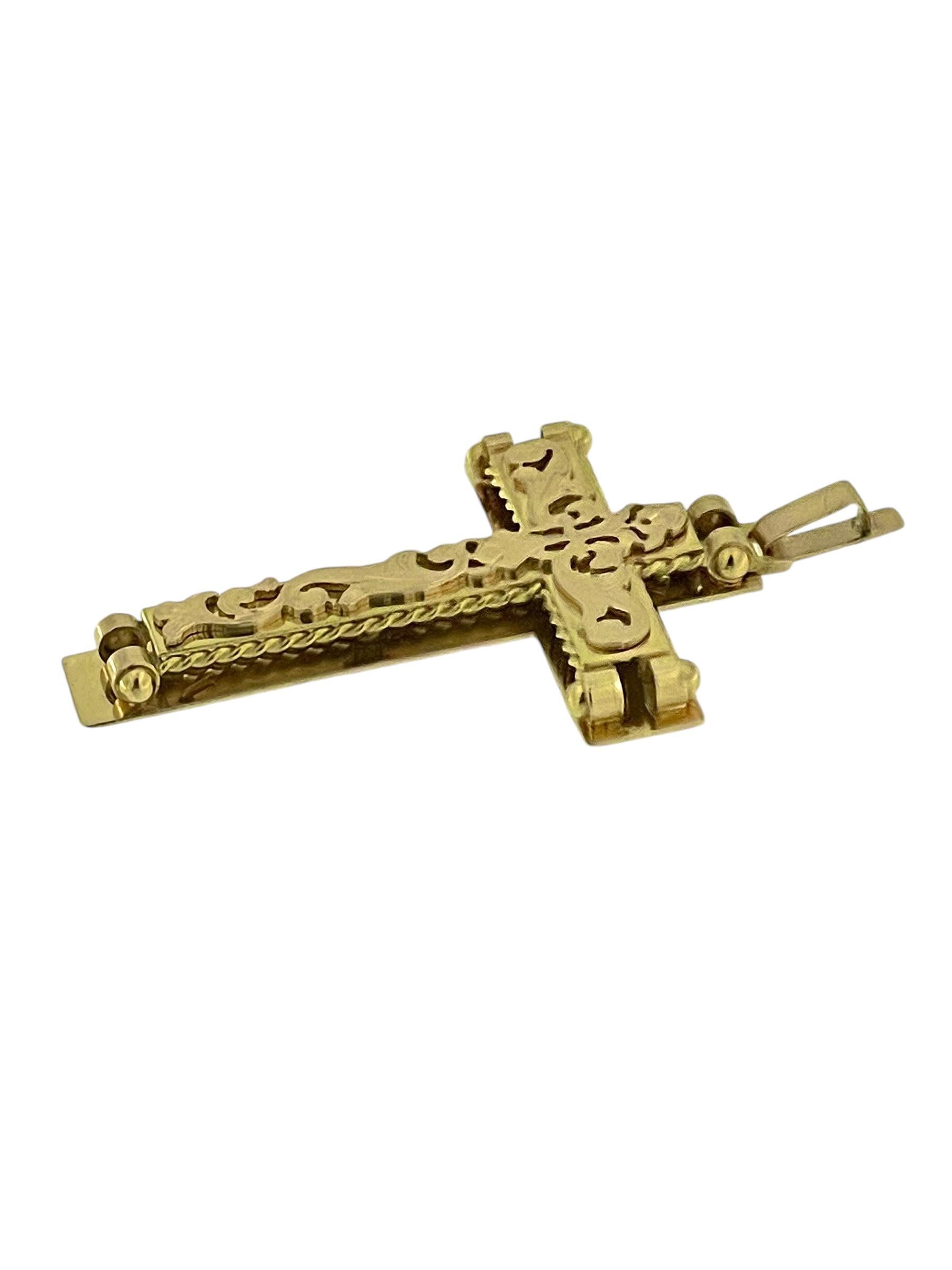 Croix italienne rétro en or jaune avec motif de fleur de lys en vente 2