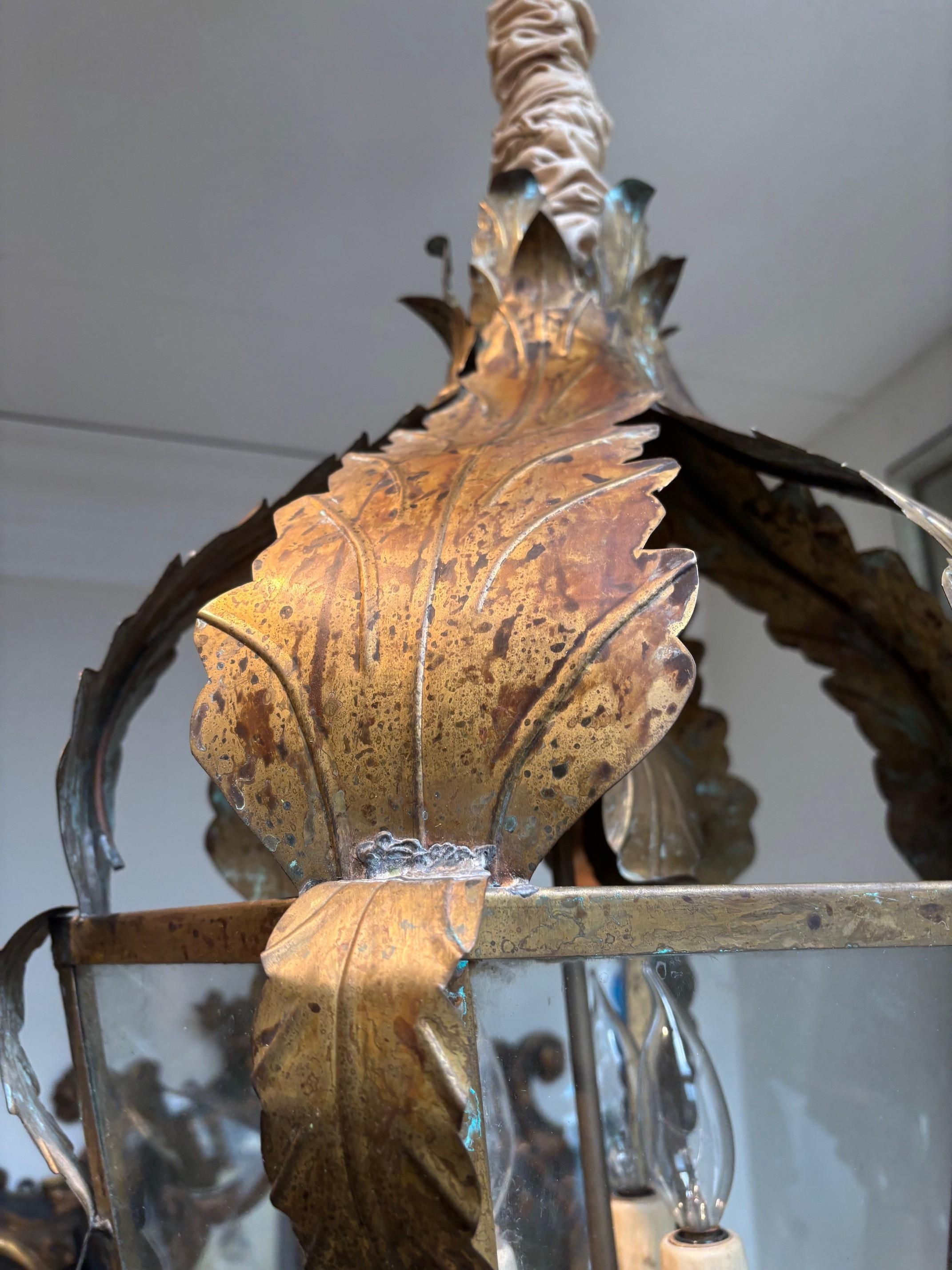 Retro Italian Handcrafted Solid Brass and Glass Six Sided Hanging Tole Lantern In Good Condition For Sale In Los Angeles, CA