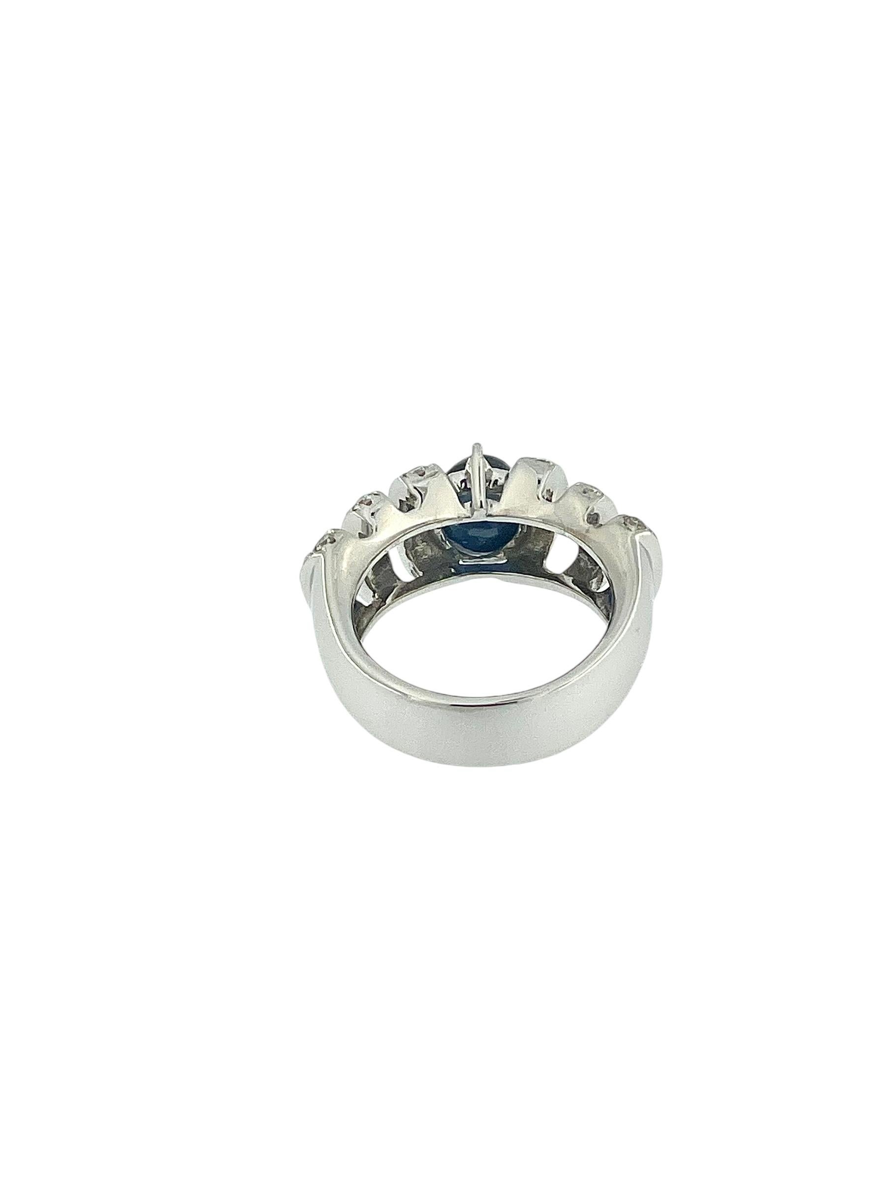 Anello retrò in oro bianco con diamanti e zaffiro In condizioni buone in vendita a Esch sur Alzette, Esch-sur-Alzette