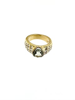 Retro Italian Yellow Gold Ring with Peridot and Diamonds