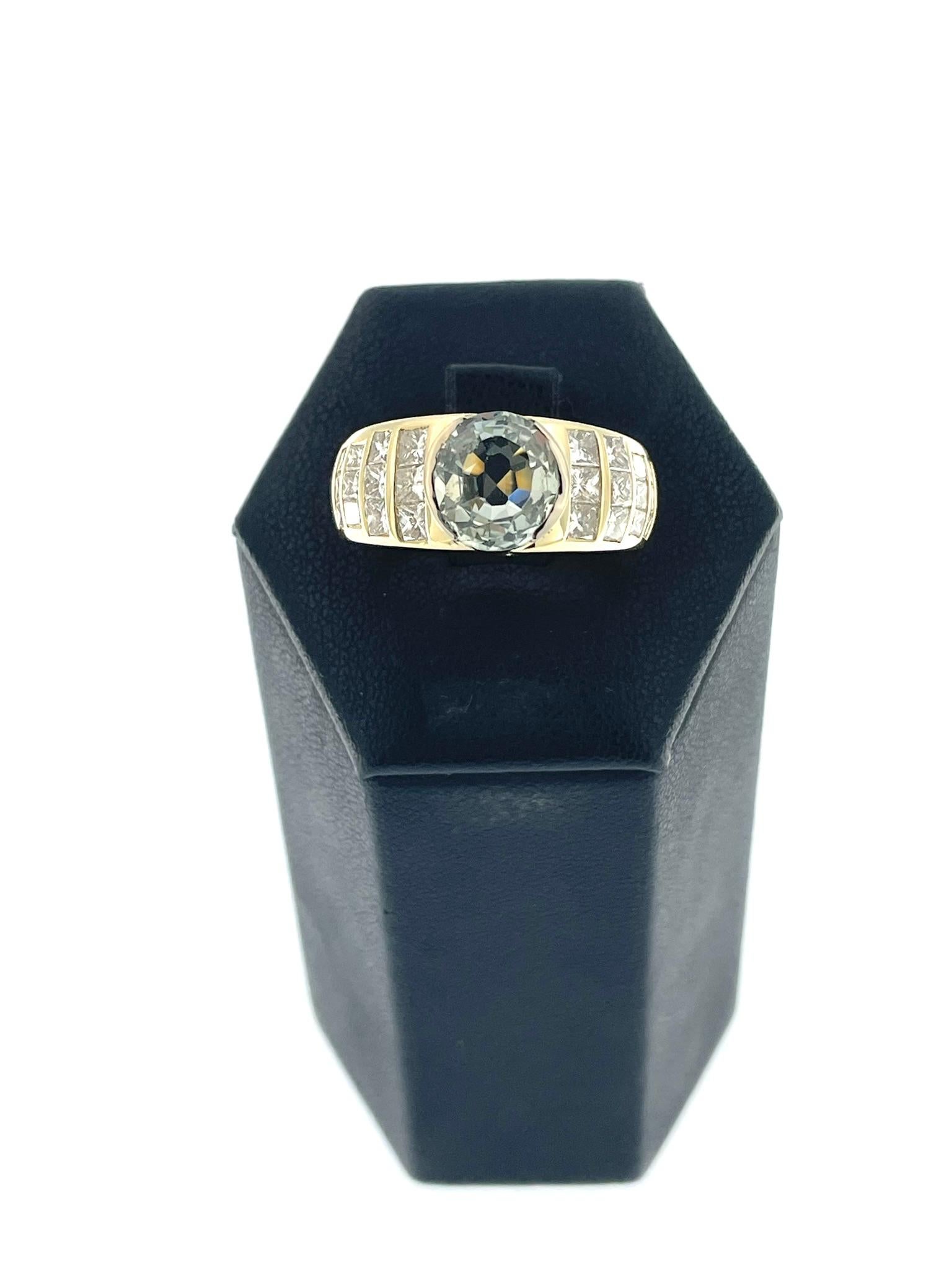 Retro Italienischer Retro-Ring aus Gelbgold mit Peridot und Diamanten (Gemischter Schliff) im Angebot