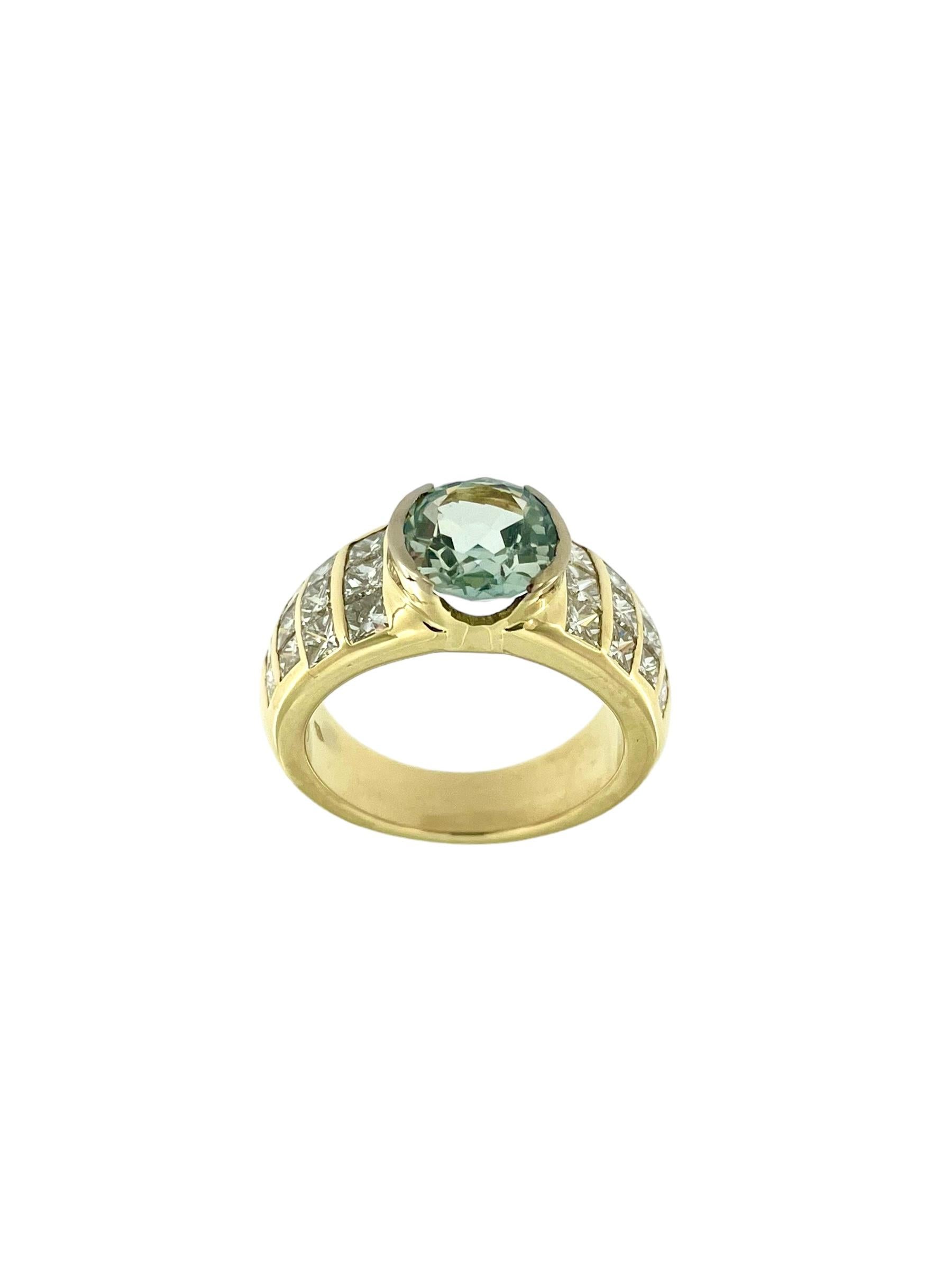 Retro Italian Yellow Gold Ring with Peridot and Diamonds For Sale 2