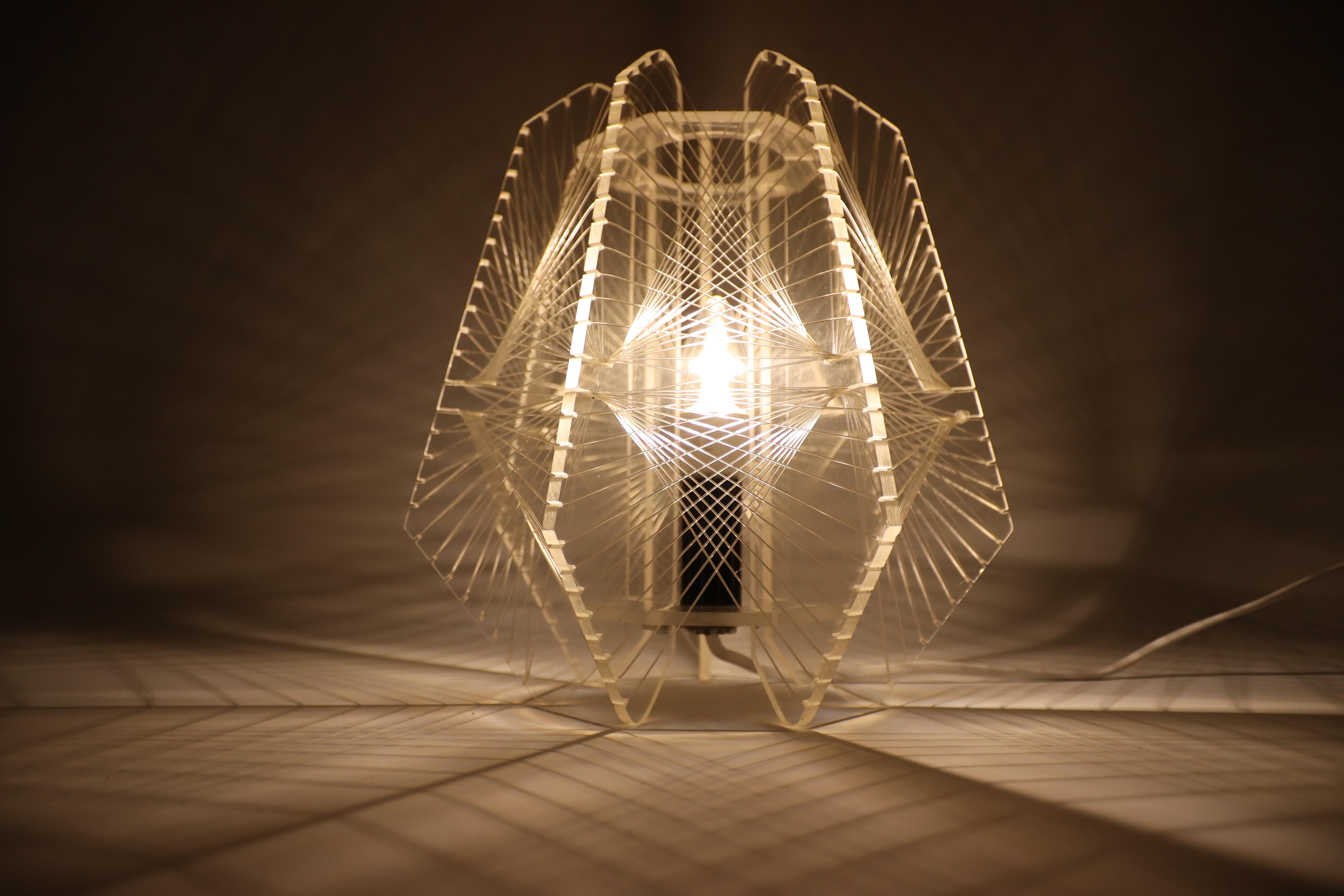 Retro Lamp with Amazing Light Effect 2