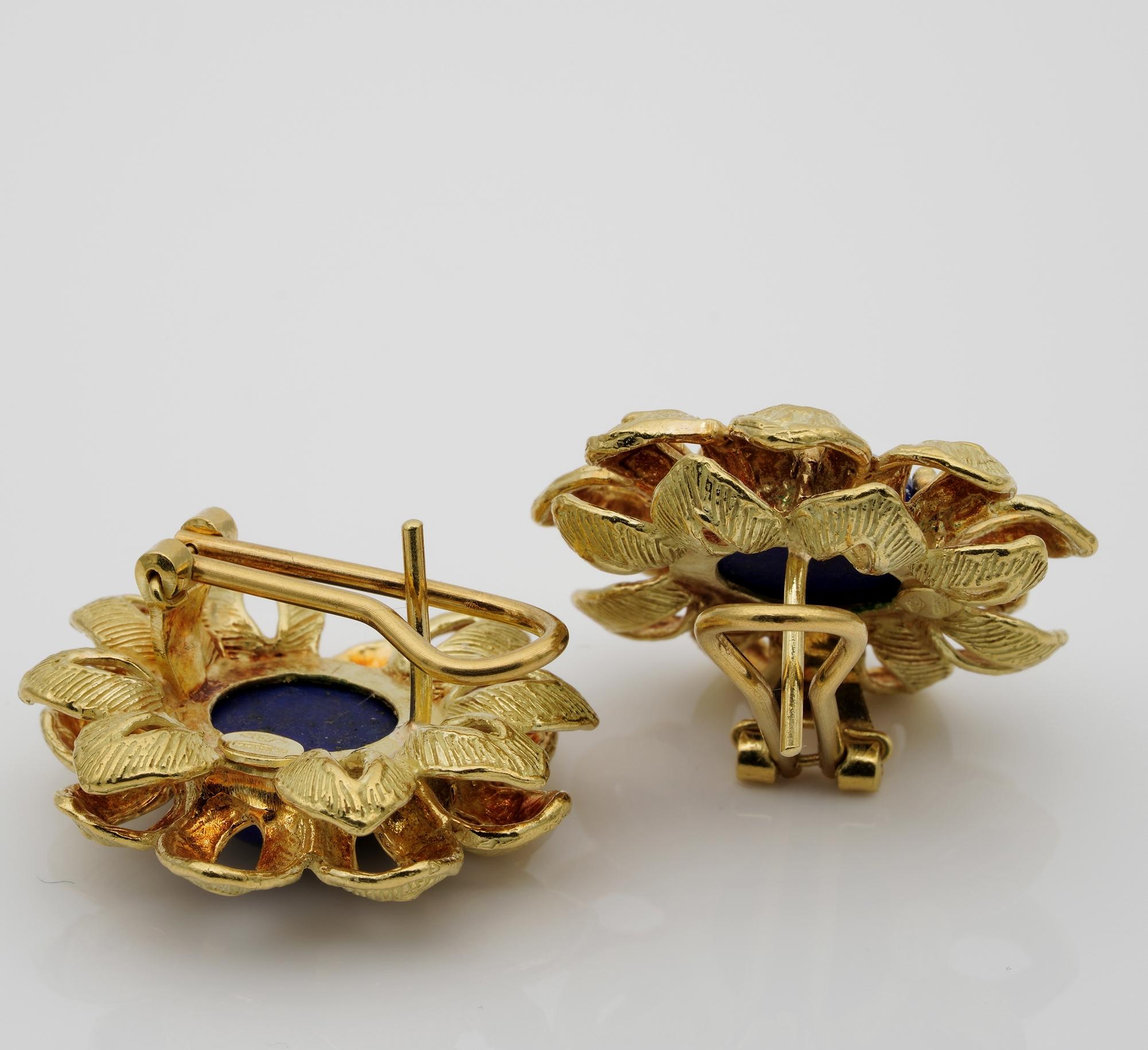 Cabochon Orecchini a fiore grande in lapis retrò 18 KT in vendita